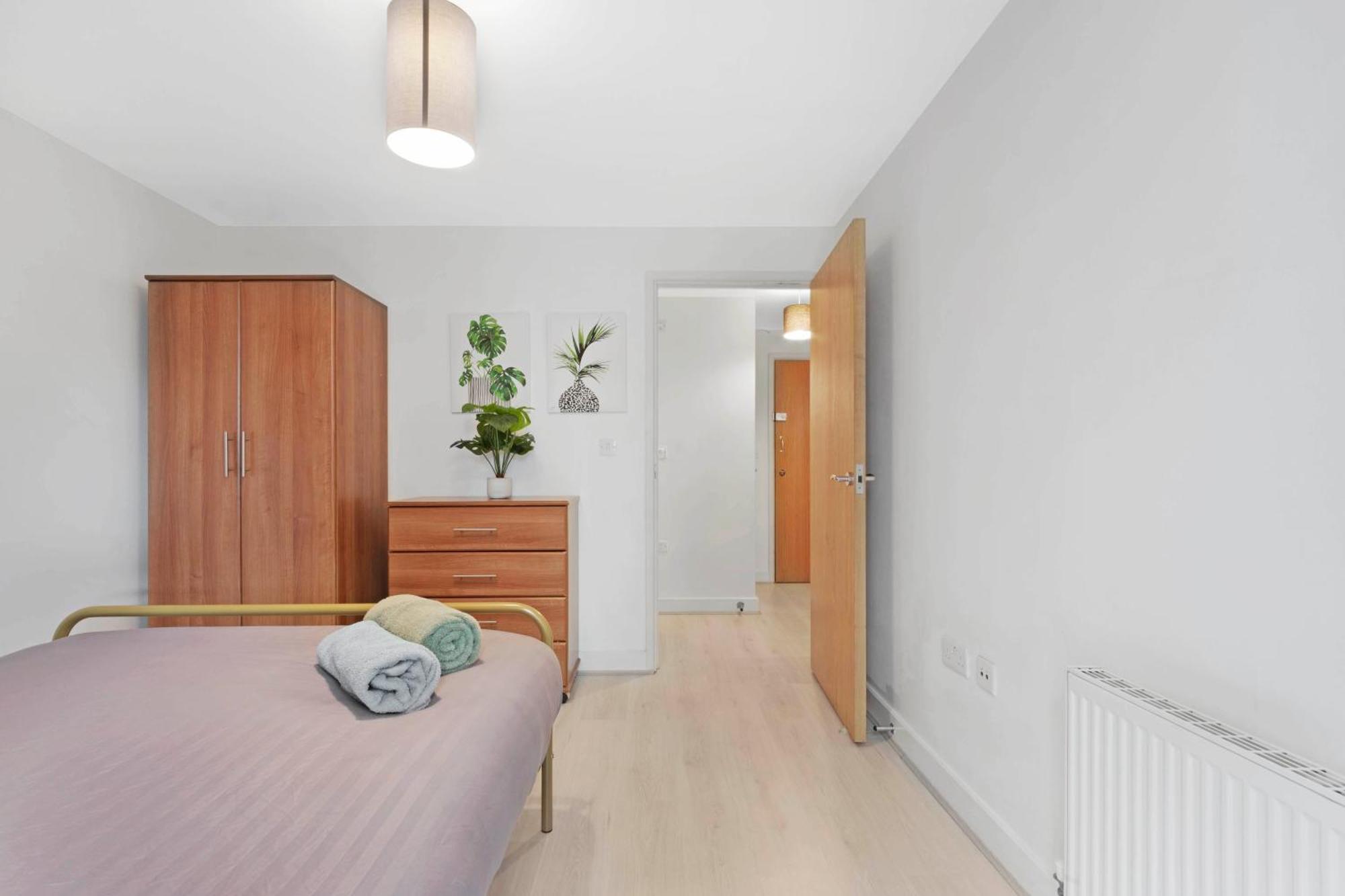 Cosy Modern1 Bed Apartment, By Excel London, Airport & O2 Lägenhet *