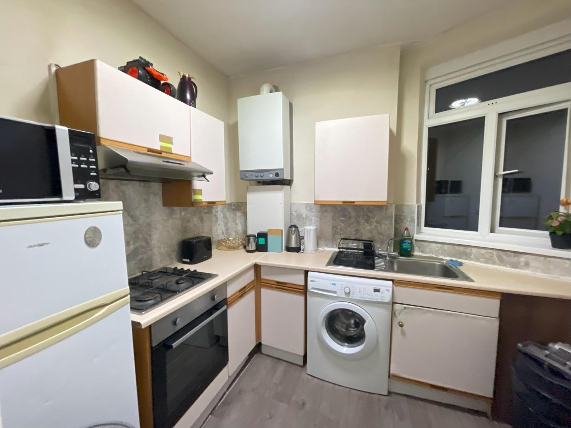 Guest house At Kilburn, Seconds Away From Tube Station *