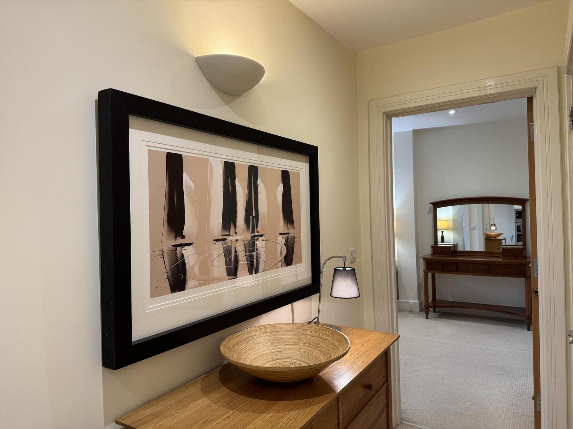 Two Bed Flat In Wimbledon