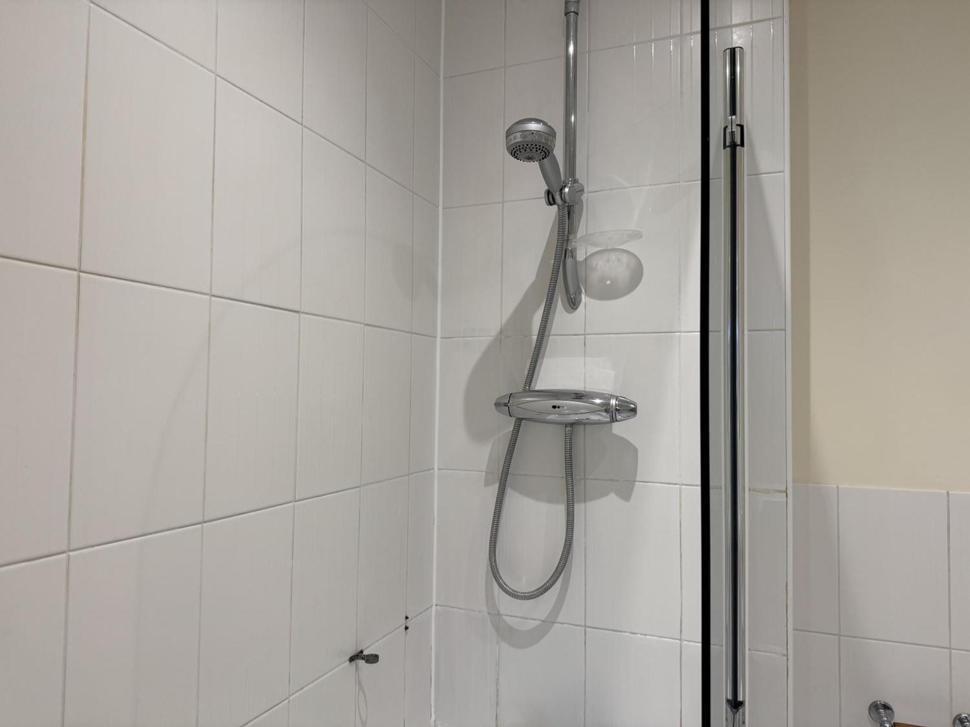 Apartment Two Bed Flat In Wimbledon London