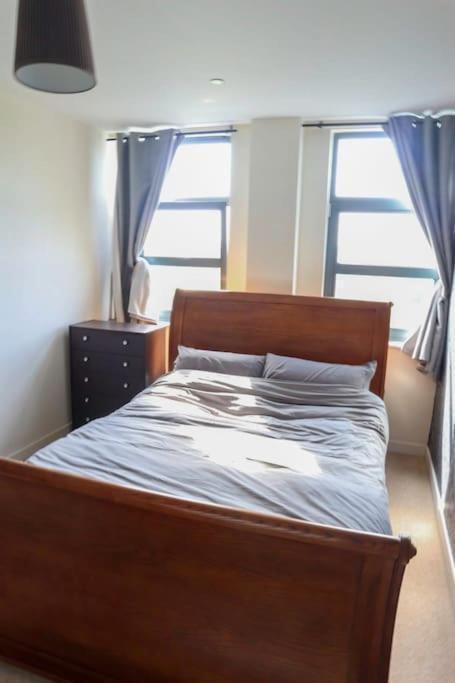 Apartment 3 Bed Flat With A View London