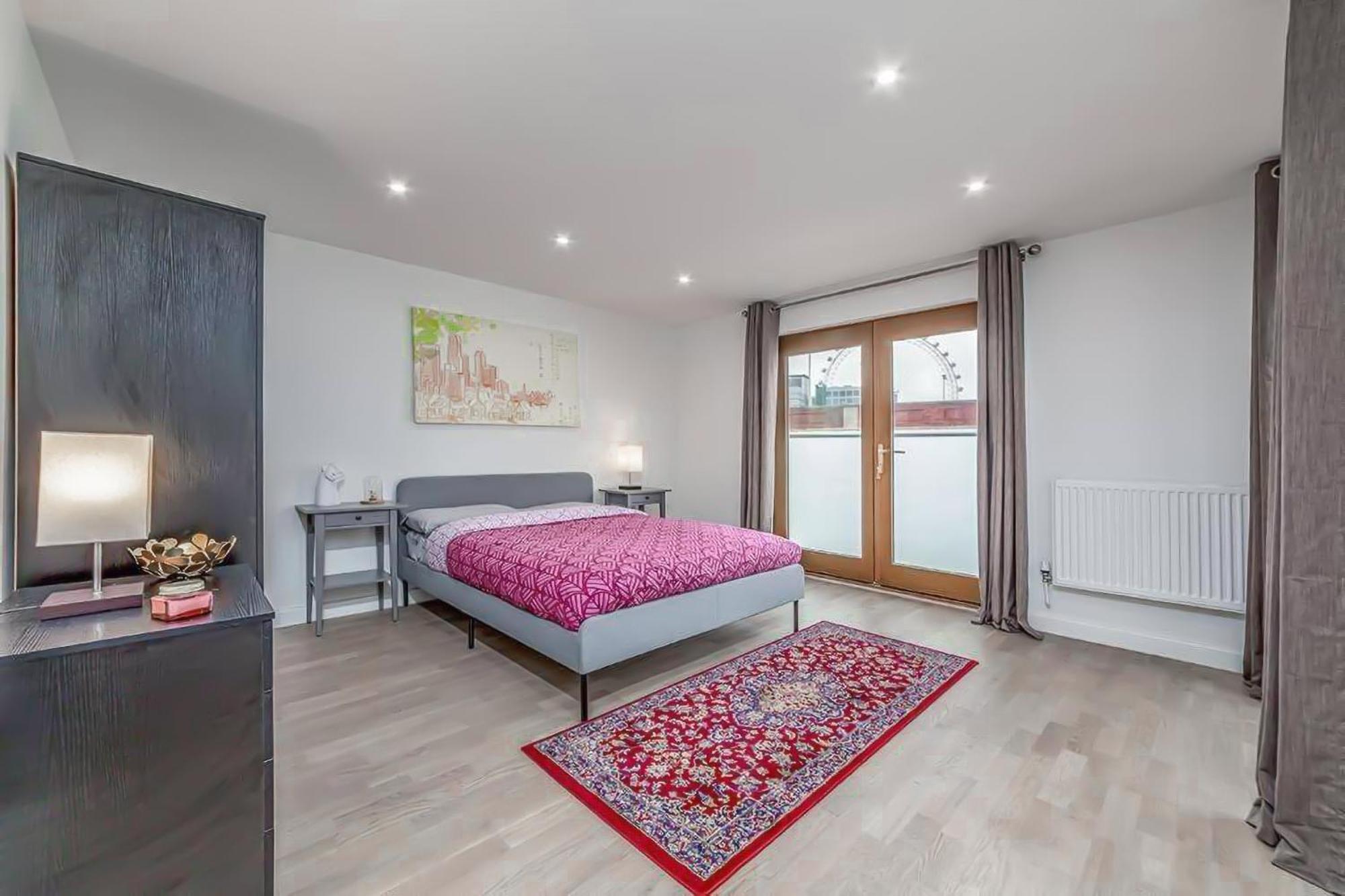 Amazing 2 Bed Bath Flat With Eye View Lm7 Londra