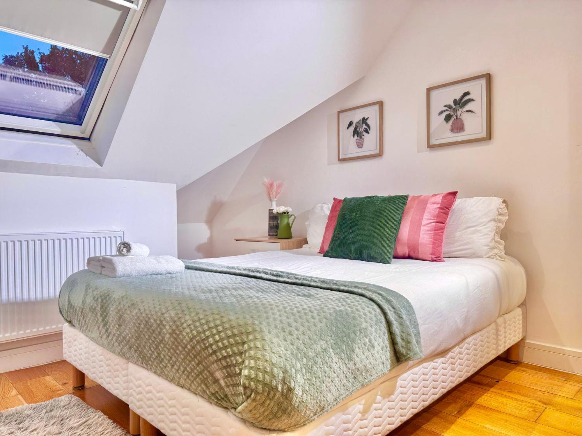 En-suites With Free Parking 30min To * London