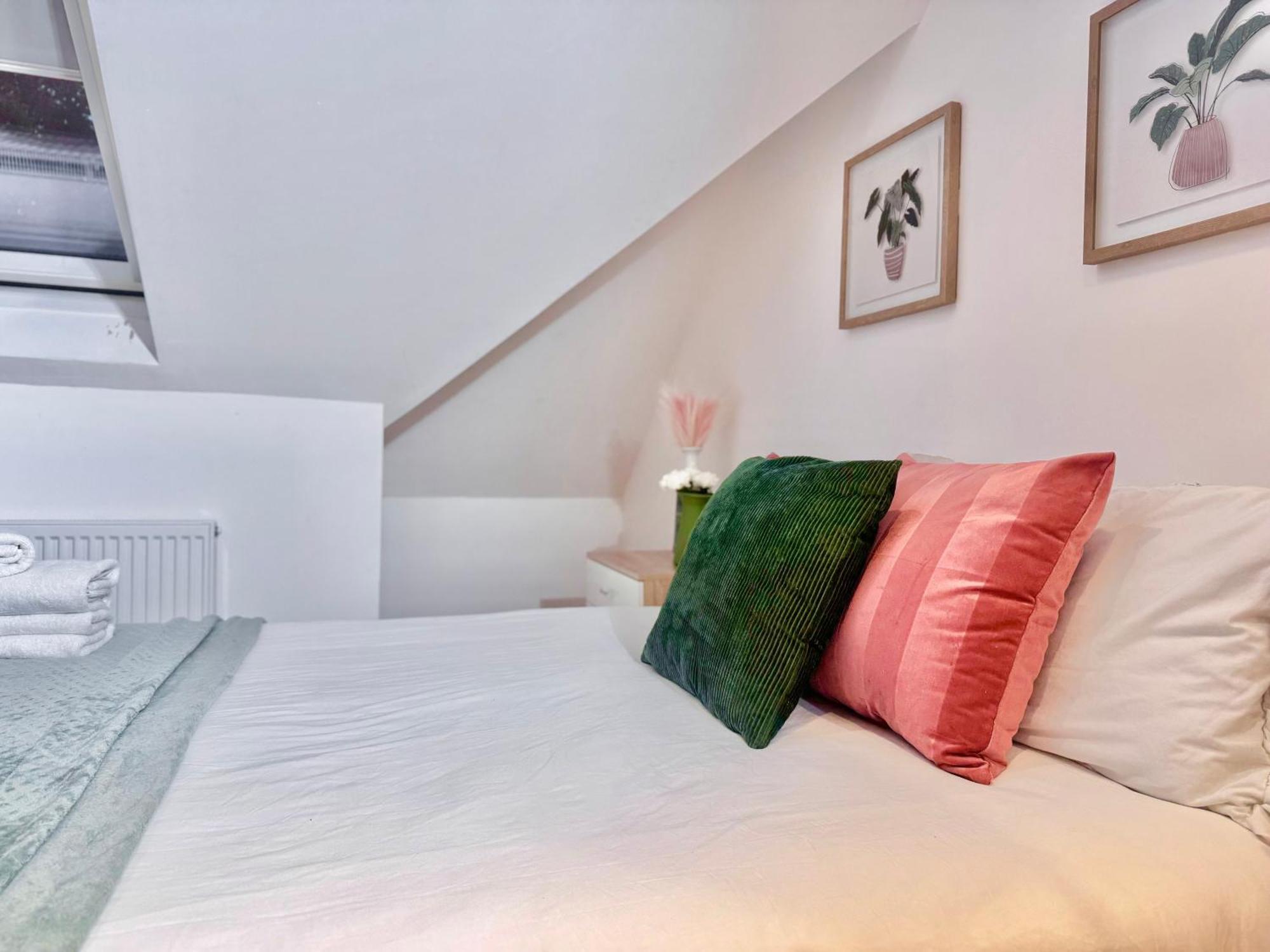 En-suites With Free Parking 30min To Gasthof London