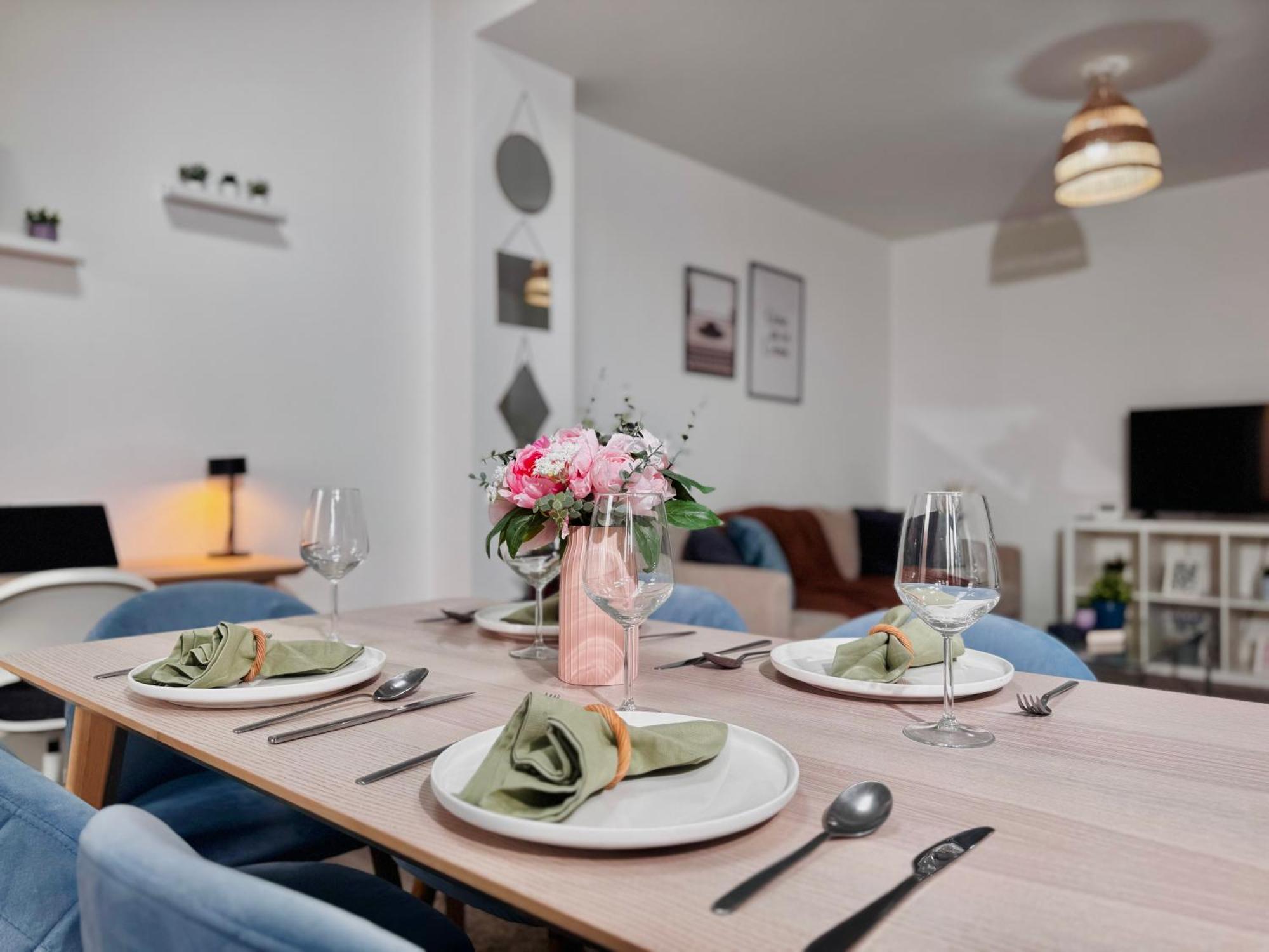 Apartment Cosy 1-bed Flat 30min To & Parking