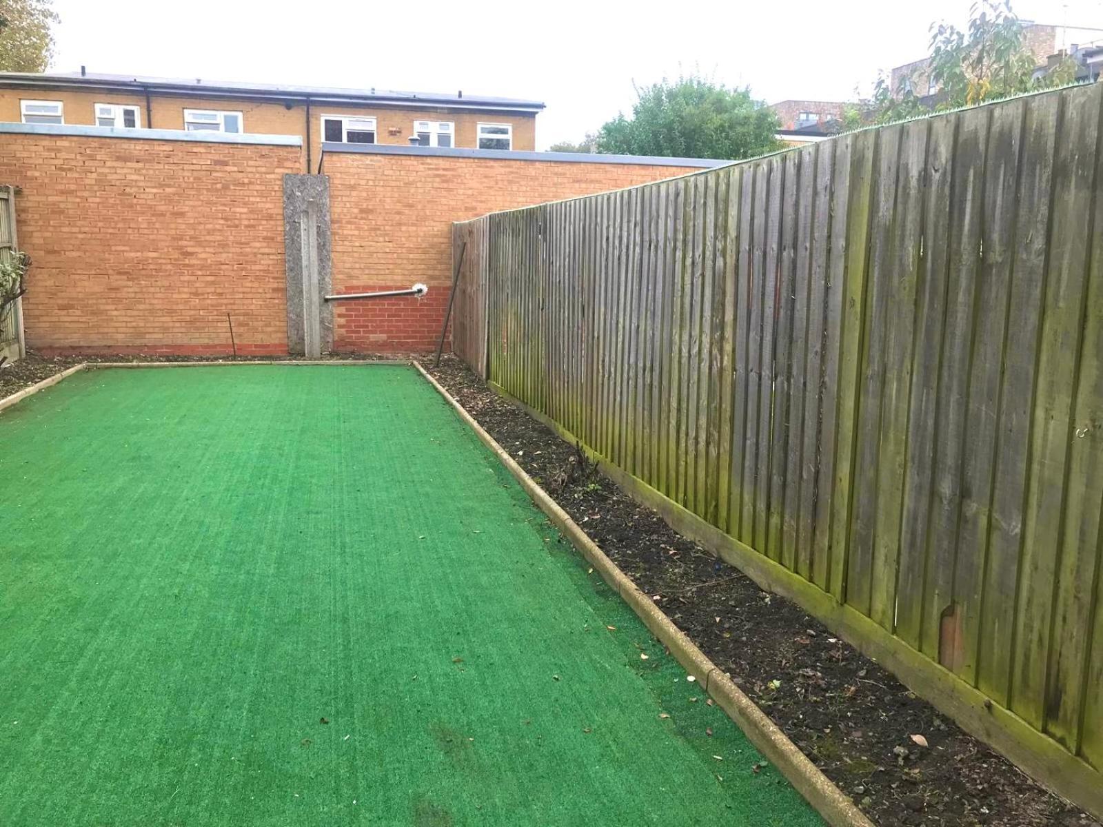 Gem - 2 Bed House, 6 Mins From Liverpool Street, Shops & Restaurants *
