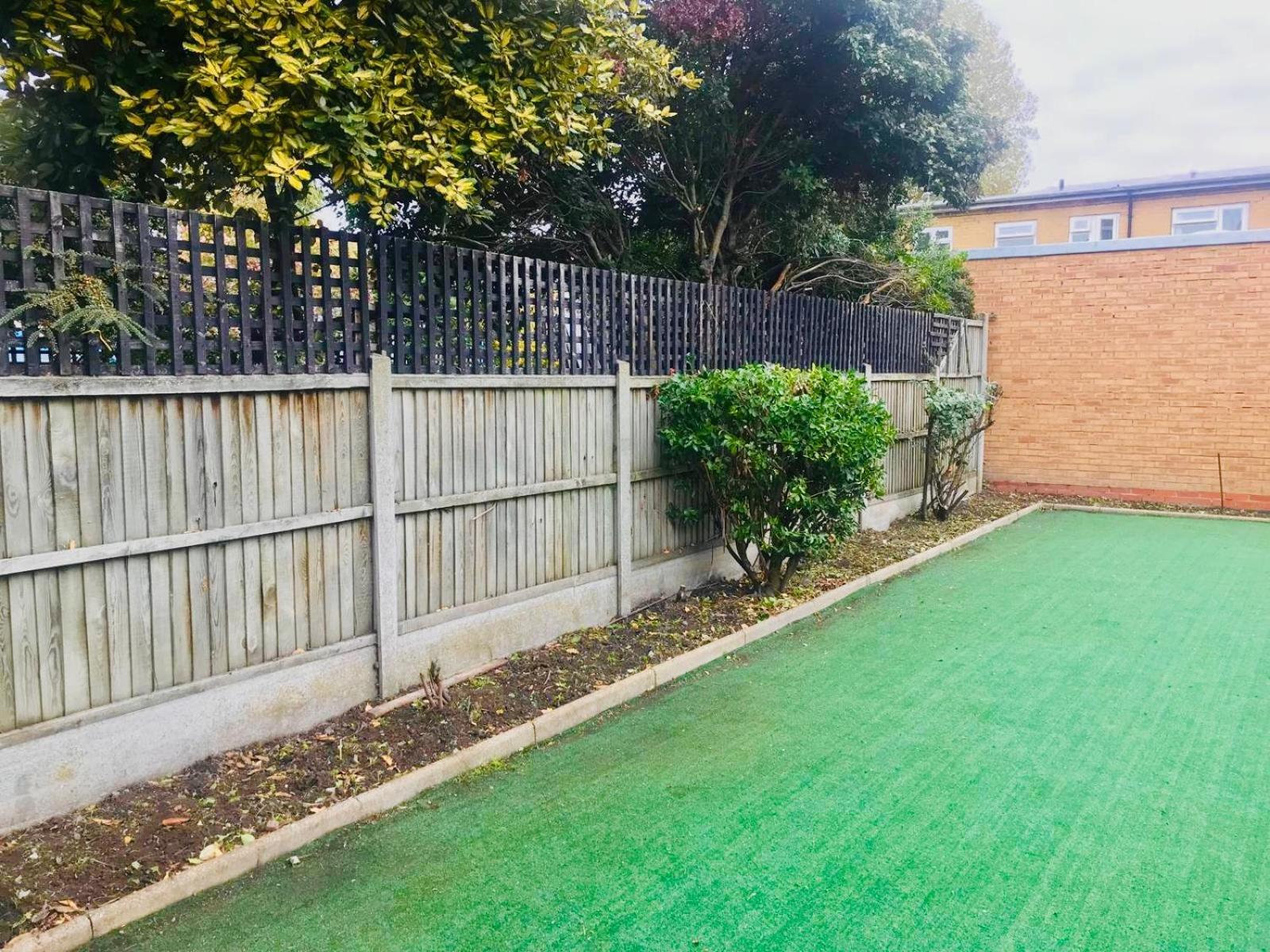 Ferienhaus Gem - 2 Bed House, 6 Mins From Liverpool Street, Shops & Restaurants *