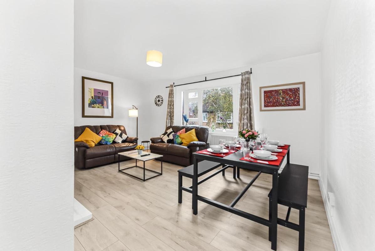 Apartment 3 Bedroom Flat In Wandsworth