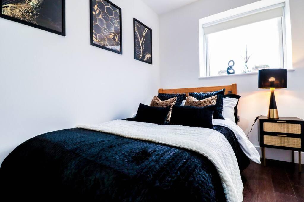 Luxury Flat Wroof Terrace Close To Train Station Leilighet London