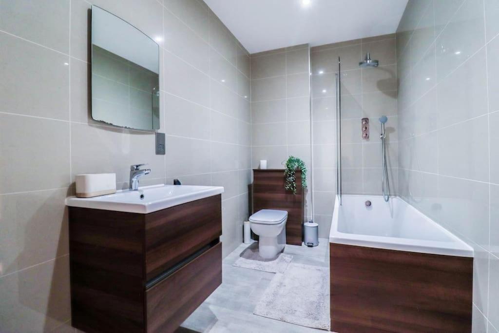 Leilighet Luxury Flat Wroof Terrace Close To Train Station *