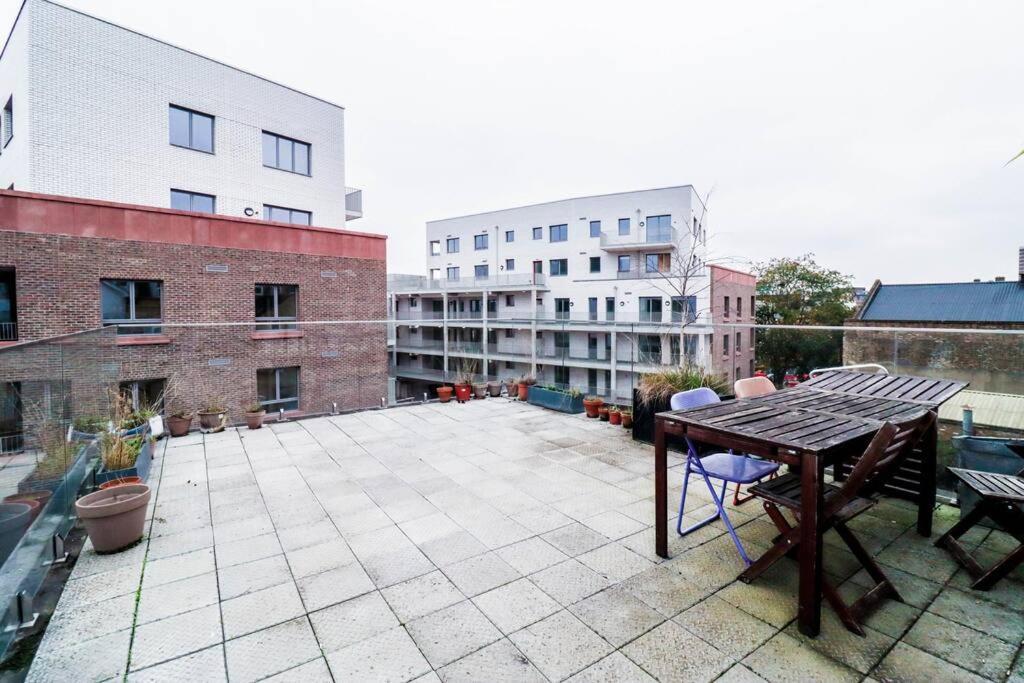 Leilighet Luxury Flat Wroof Terrace Close To Train Station London