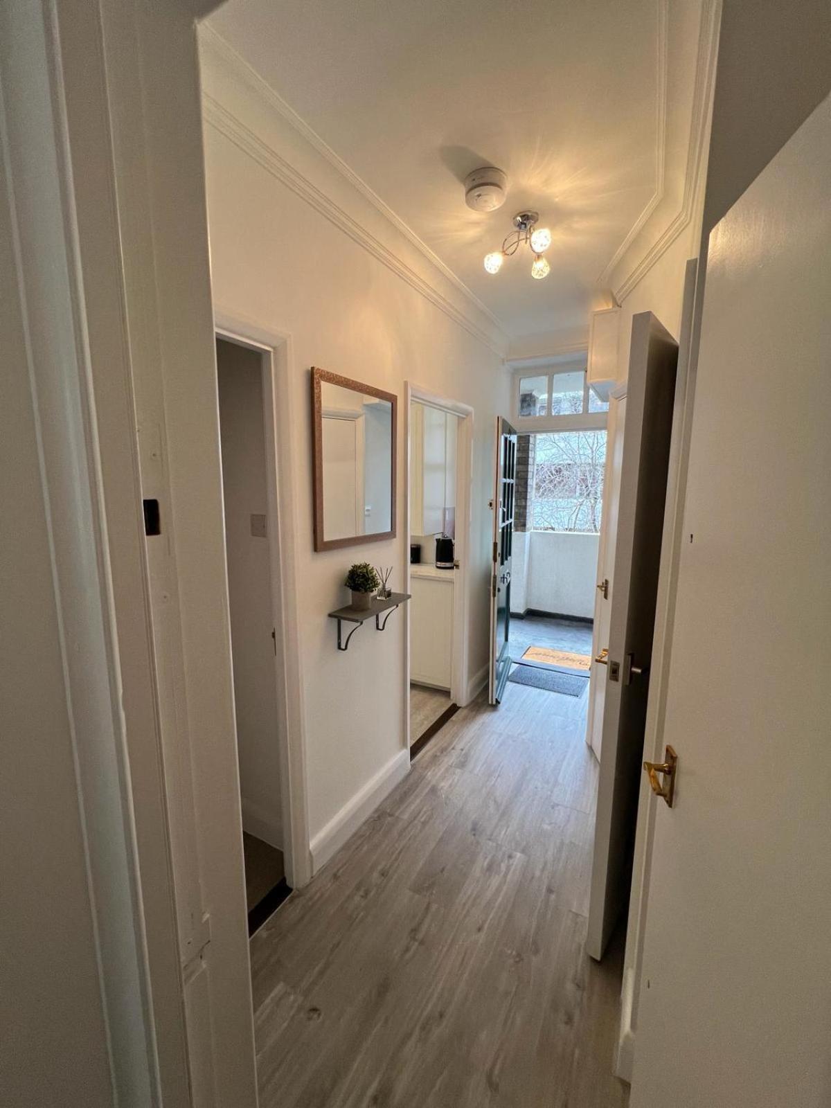 1 Bed - Centrally Located In The Heart Of Westminster Apartment *