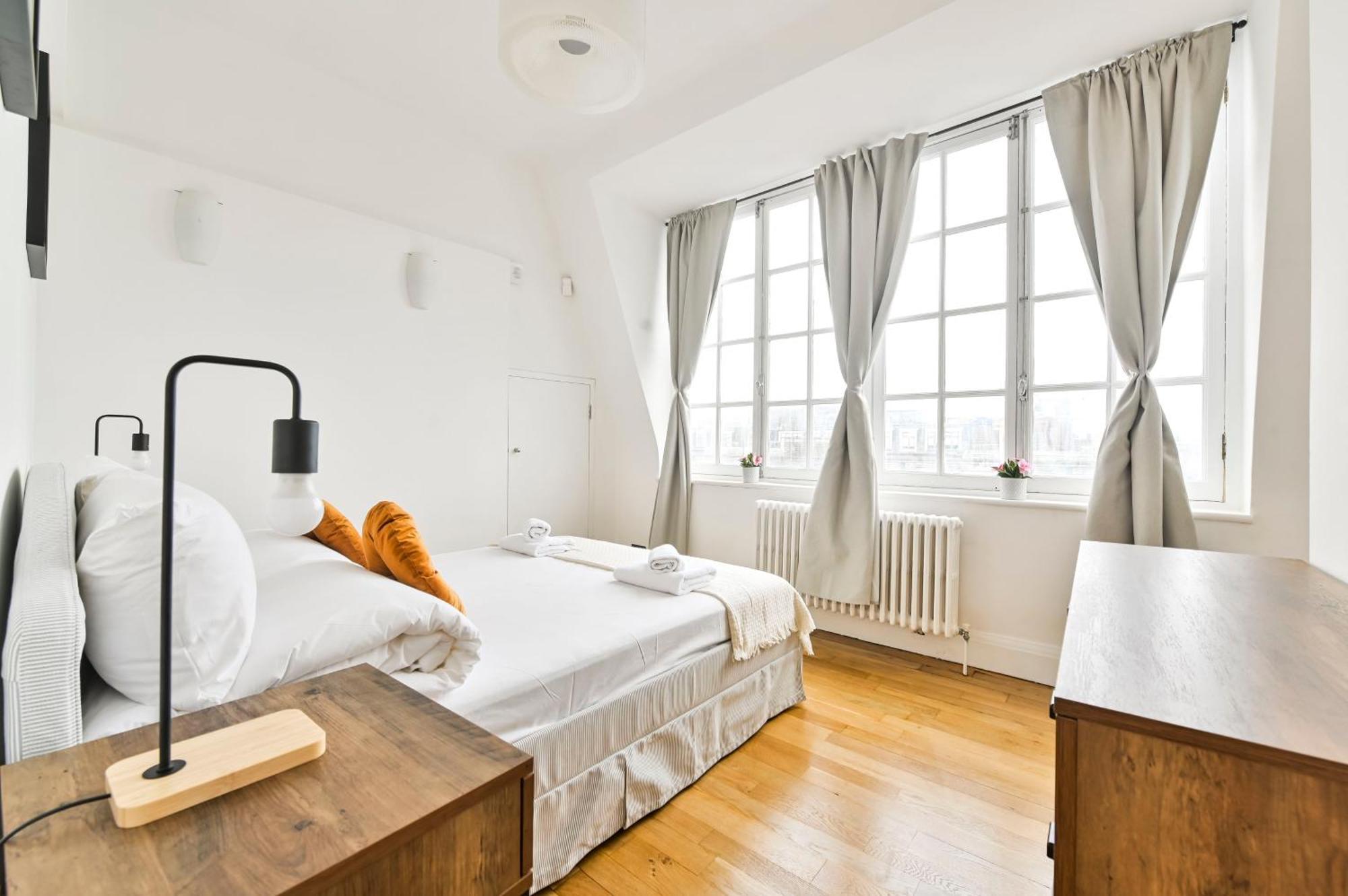 Light And Airy *