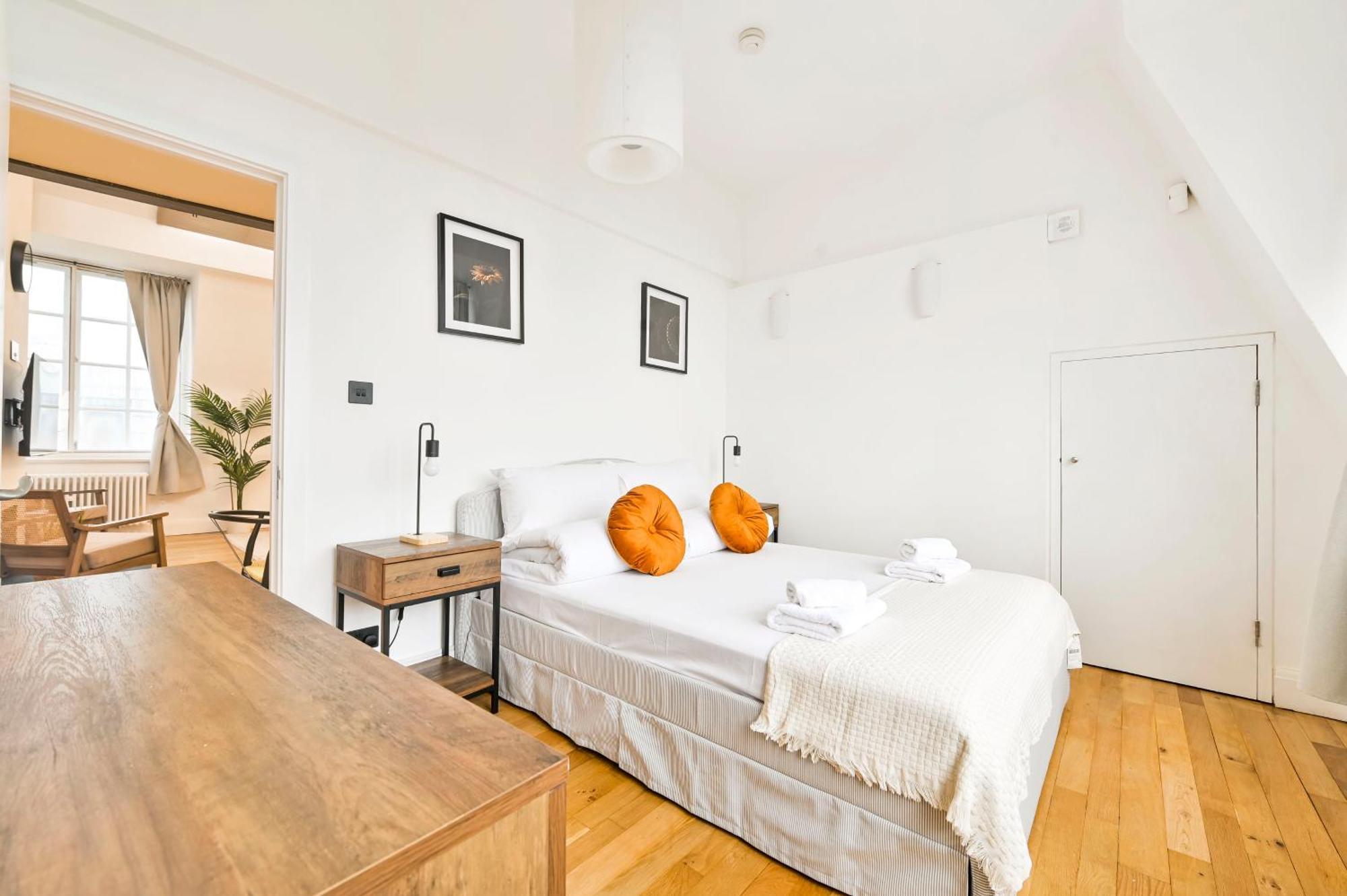 Light And Airy *