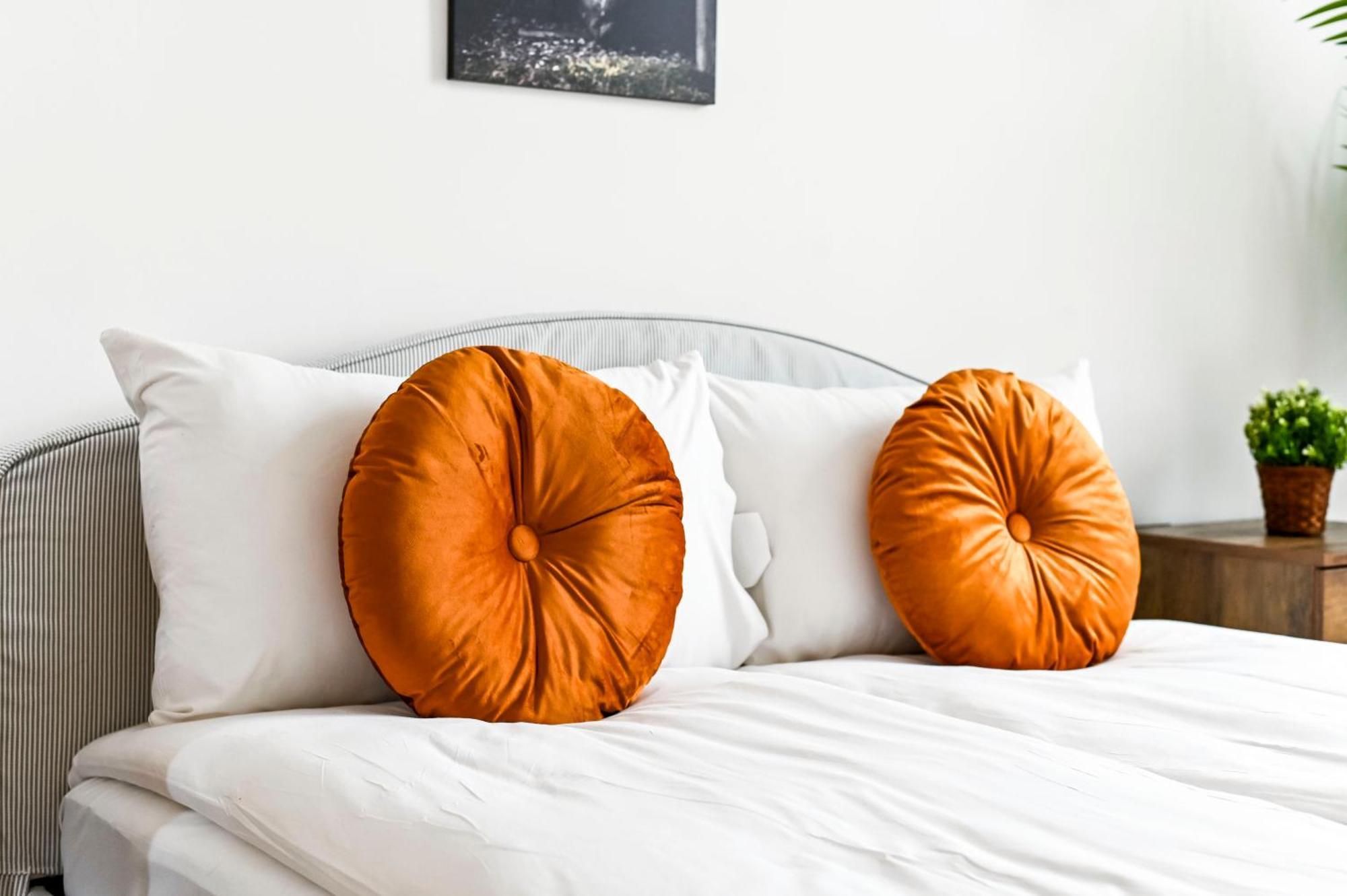Light And Airy *