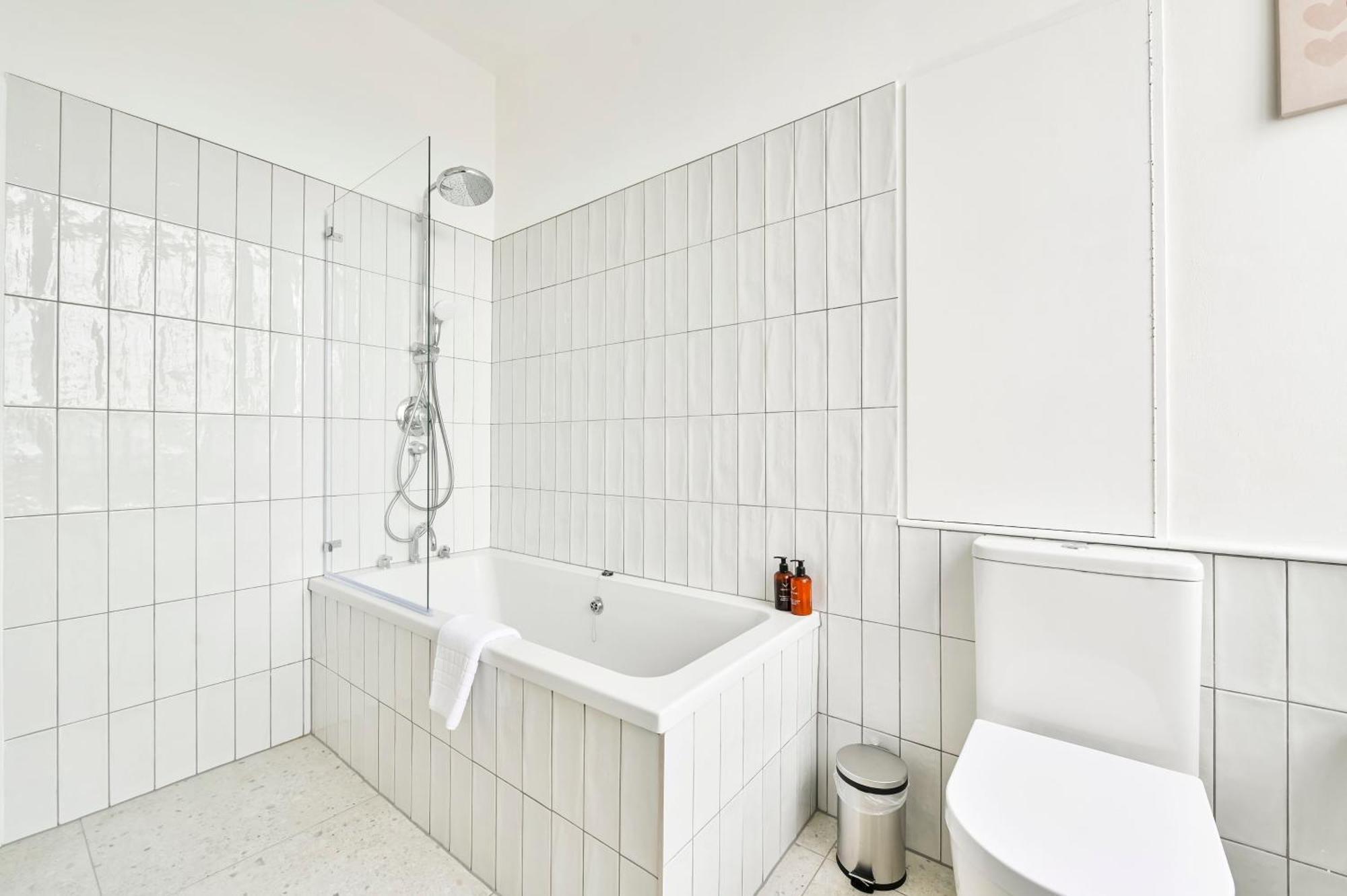 Light And Airy * London