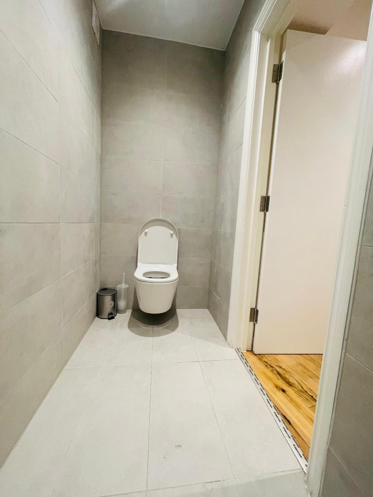 Lejlighed Fully Furnished Duplex In Askew Road