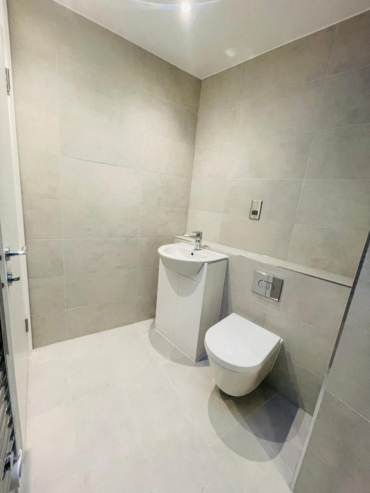 Lejlighed Fully Furnished Duplex In Askew Road London