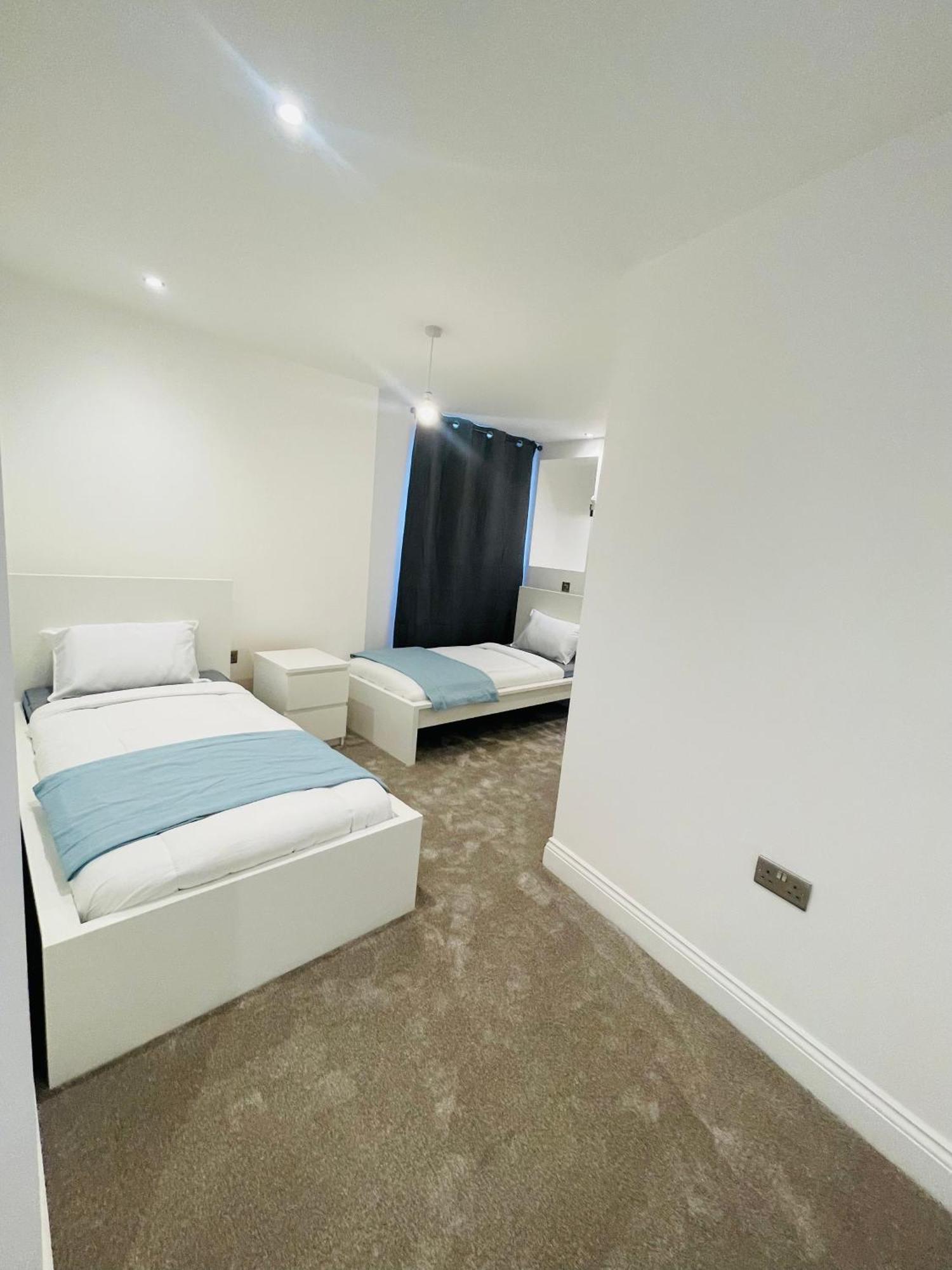 Lejlighed Fully Furnished Duplex In Askew Road *