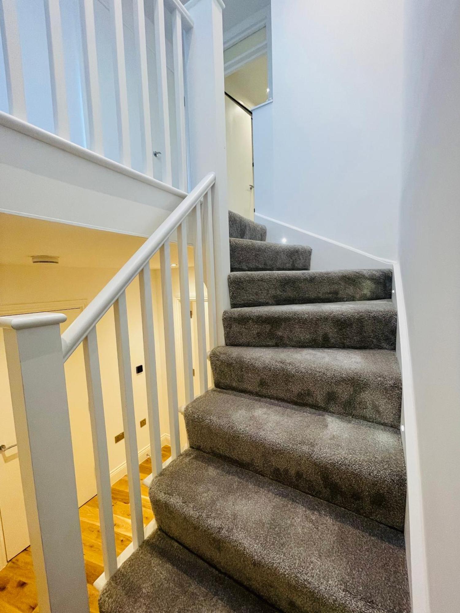 Lejlighed Fully Furnished Duplex In Askew Road *