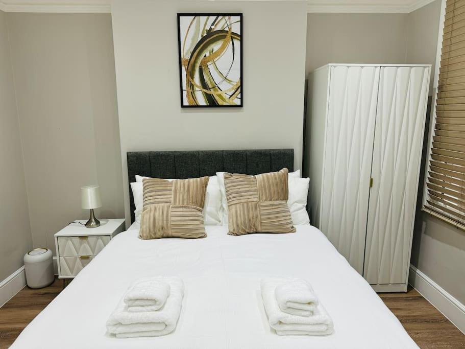 10 Min From Stratford Shopping Centre, Garden! Appartamento Londra