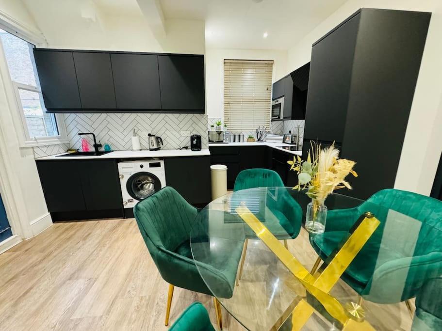 Appartamento 10 Min From Stratford Shopping Centre, Garden! Londra