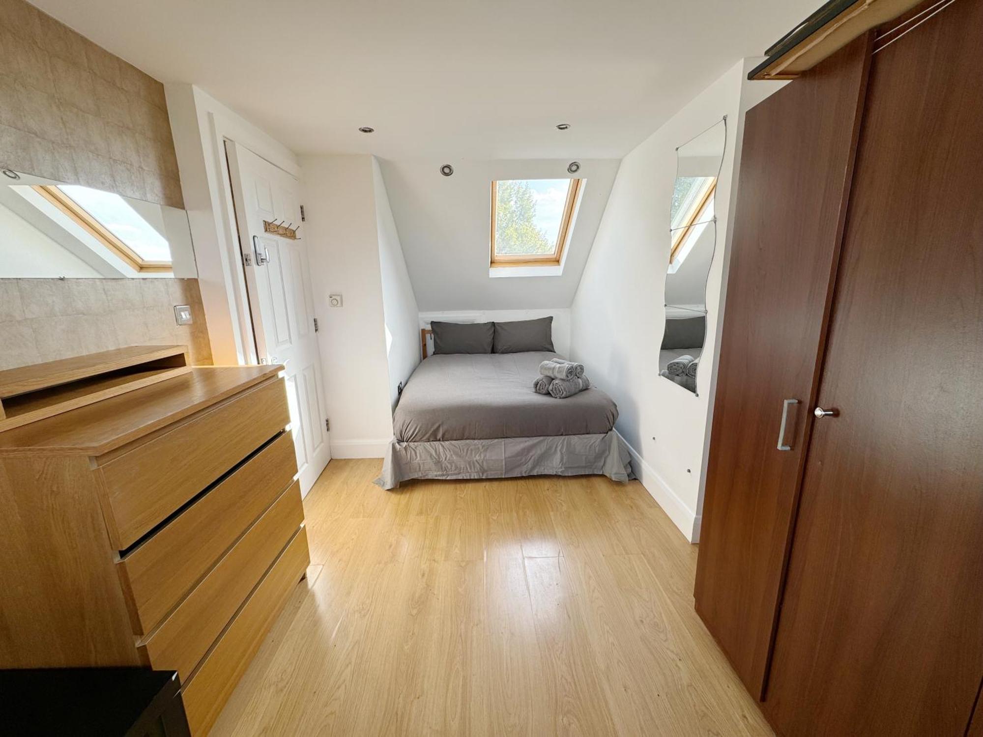 Rum i privatbostad Budget Double In Acton, Near & Heathrow London