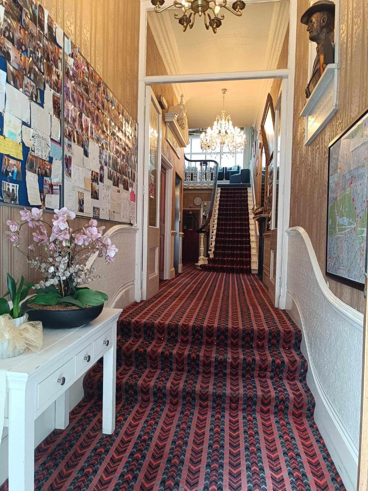 Hotell St Simeon 2*