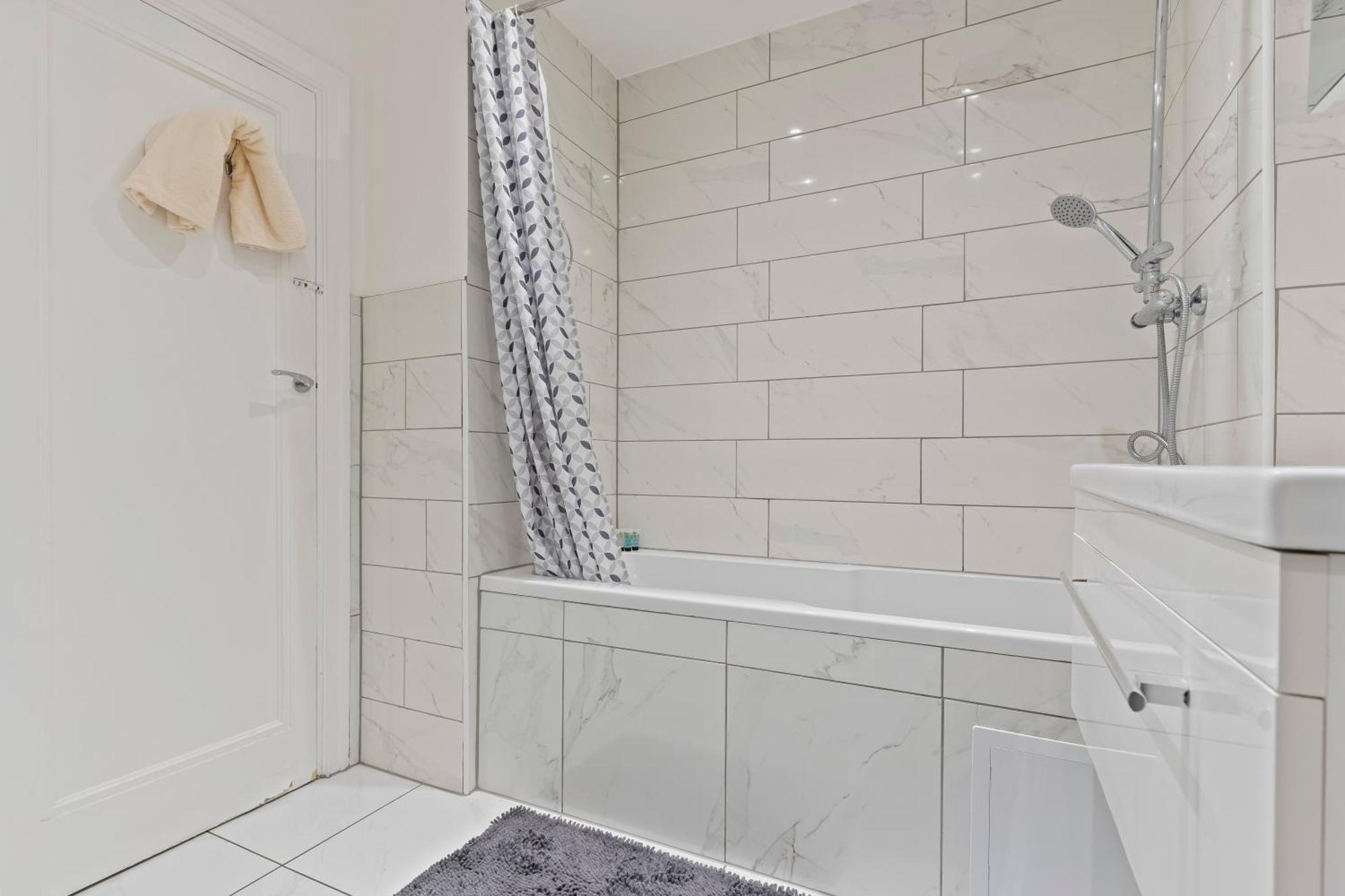 Cozy Step Away Hyde Park And Oxford Street Apartment *