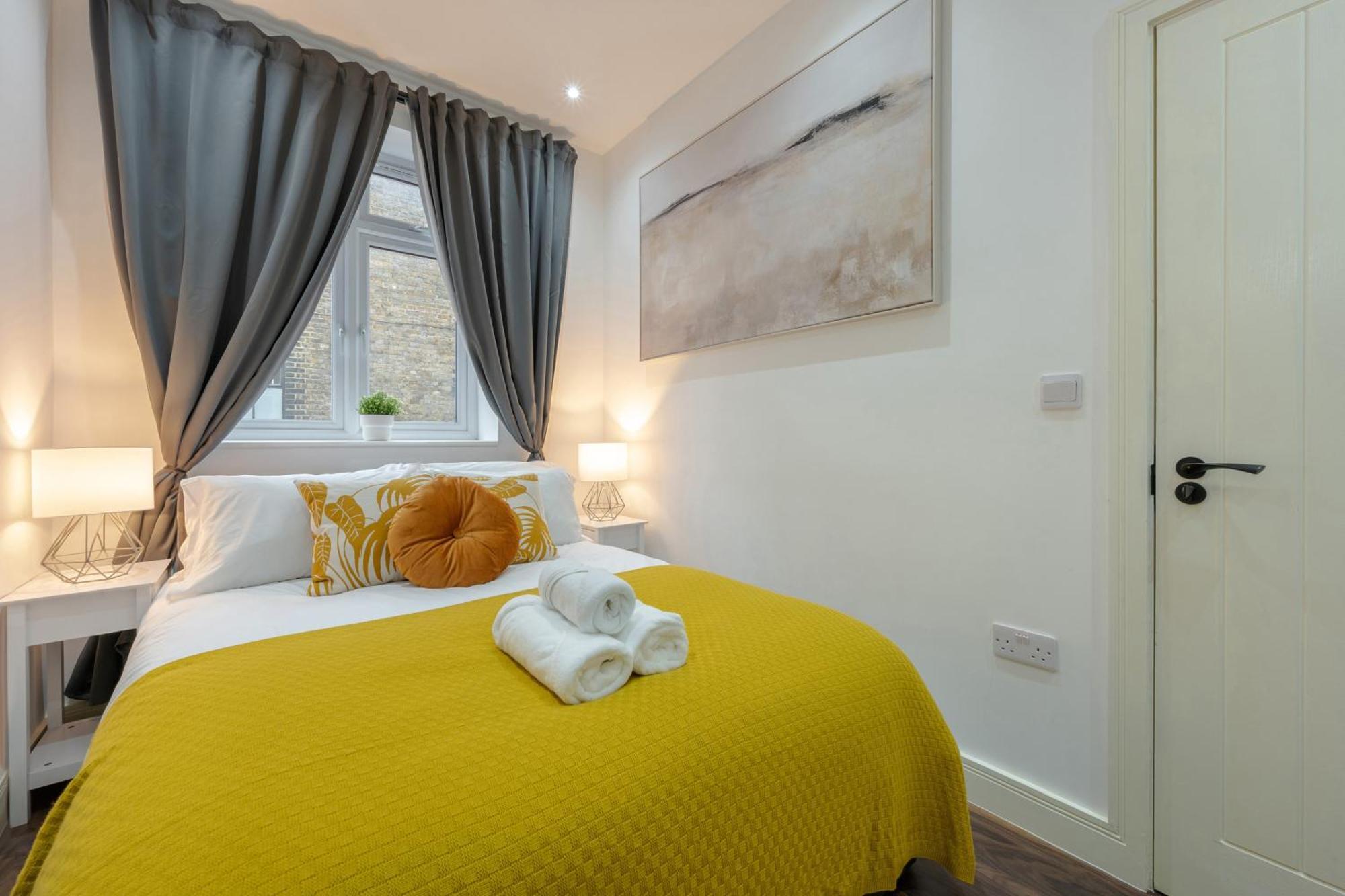 Modern 1 Bed - Us Embassy, Nine Elms & Battersea Station Londen