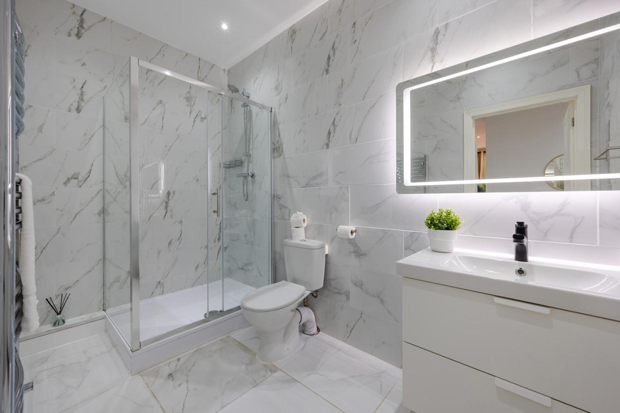 Modern 1 Bed - Us Embassy, Nine Elms & Battersea Station Appartement Londen