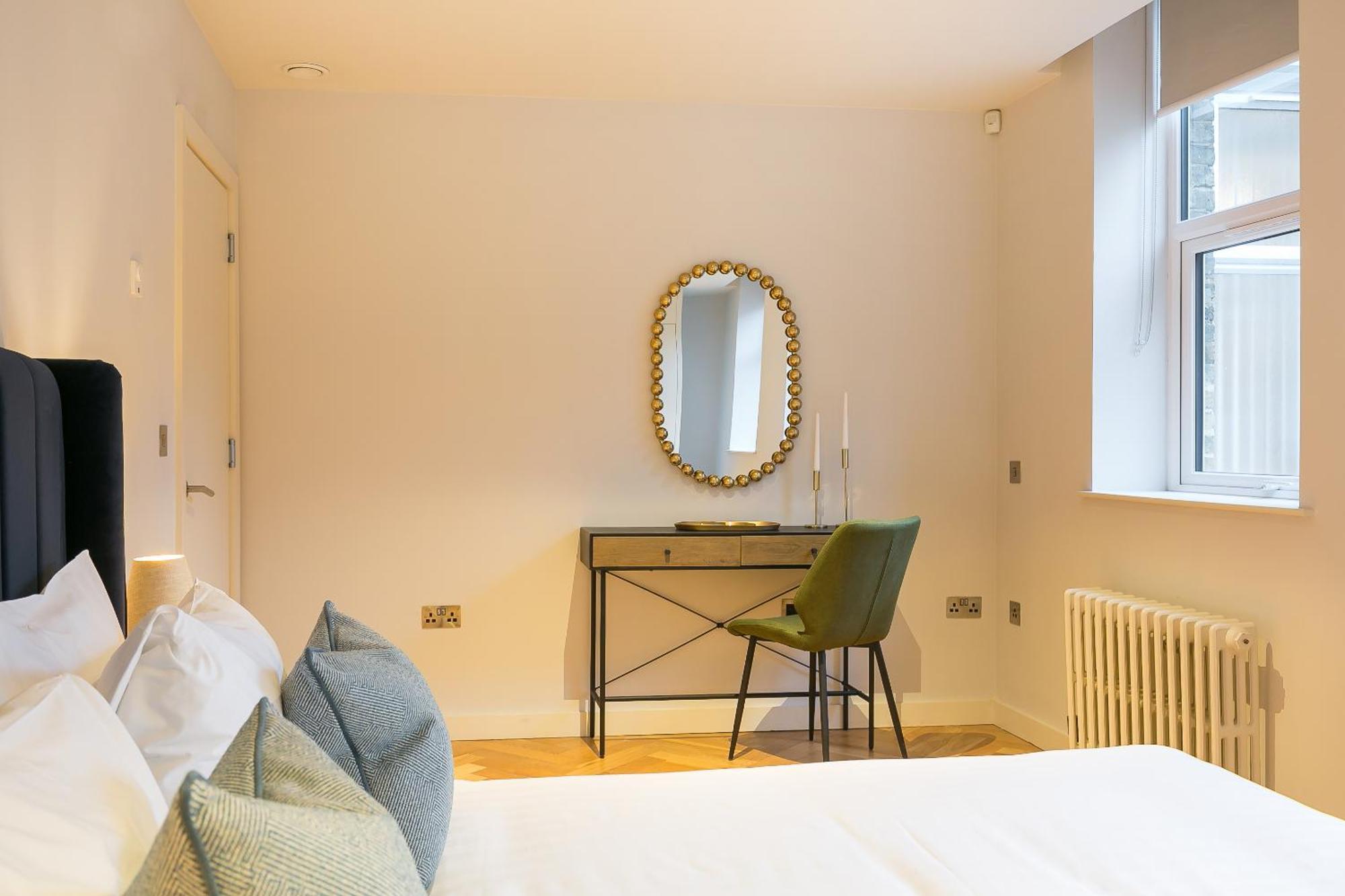 Urban Chic - Camden Apartment