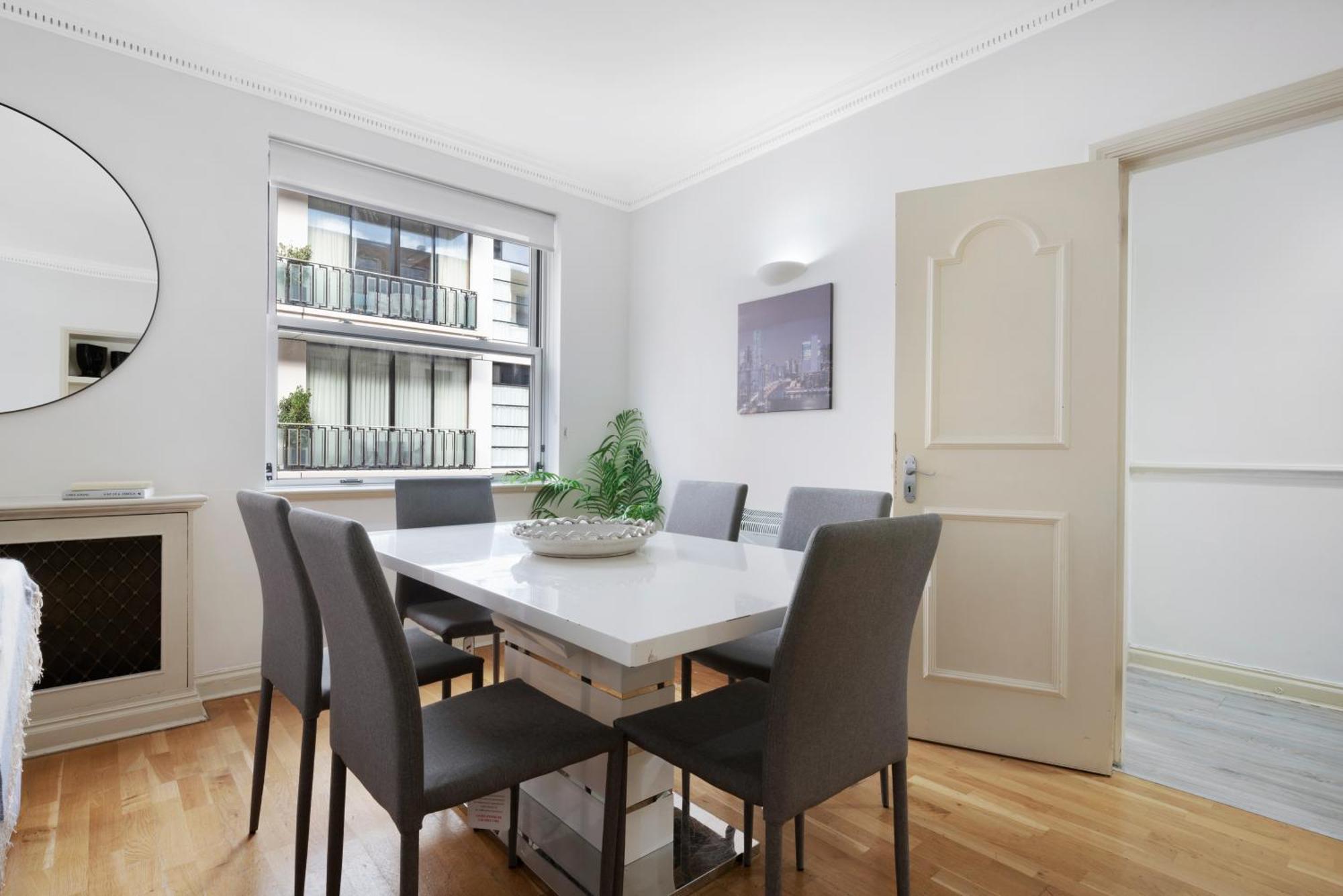 Mayfair Mews Apartment- 2 Bed 3 Lägenhet *