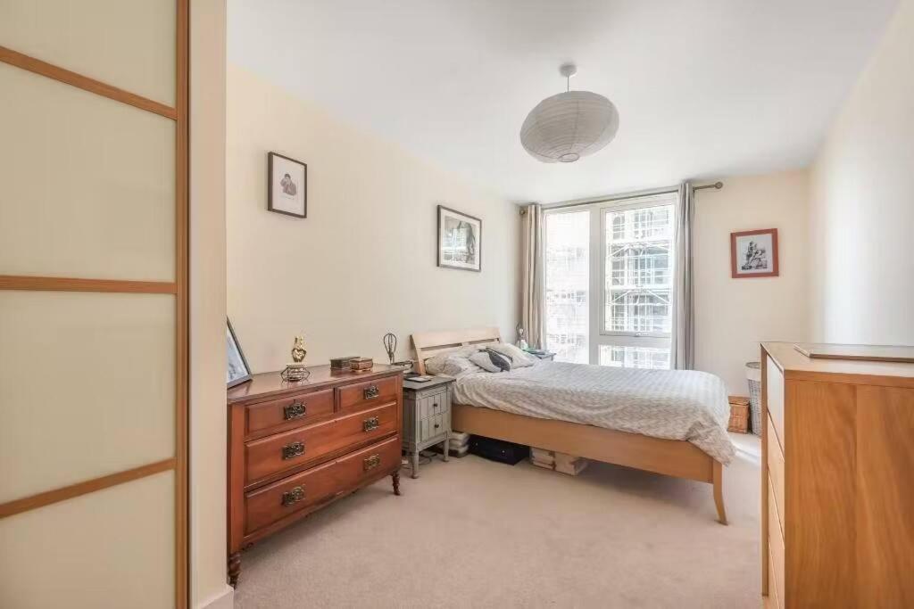 Lägenhet Lovely 1br With Balcony & Stunning Views In Brixton