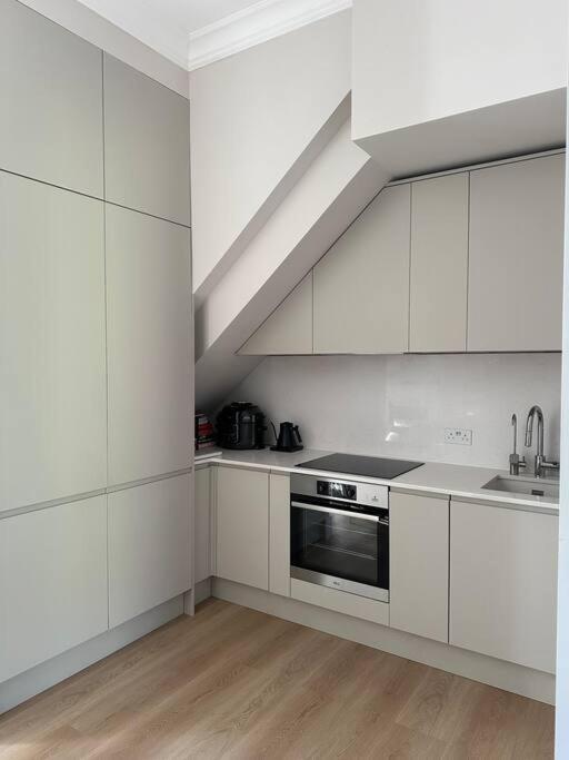 Notting Hill Designer 1-bed Flat Apartment *