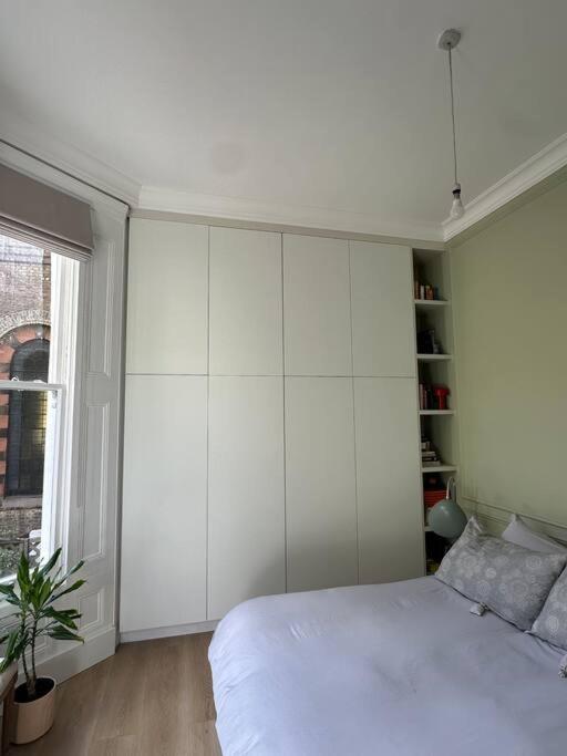 Apartment Notting Hill Designer 1-bed Flat London