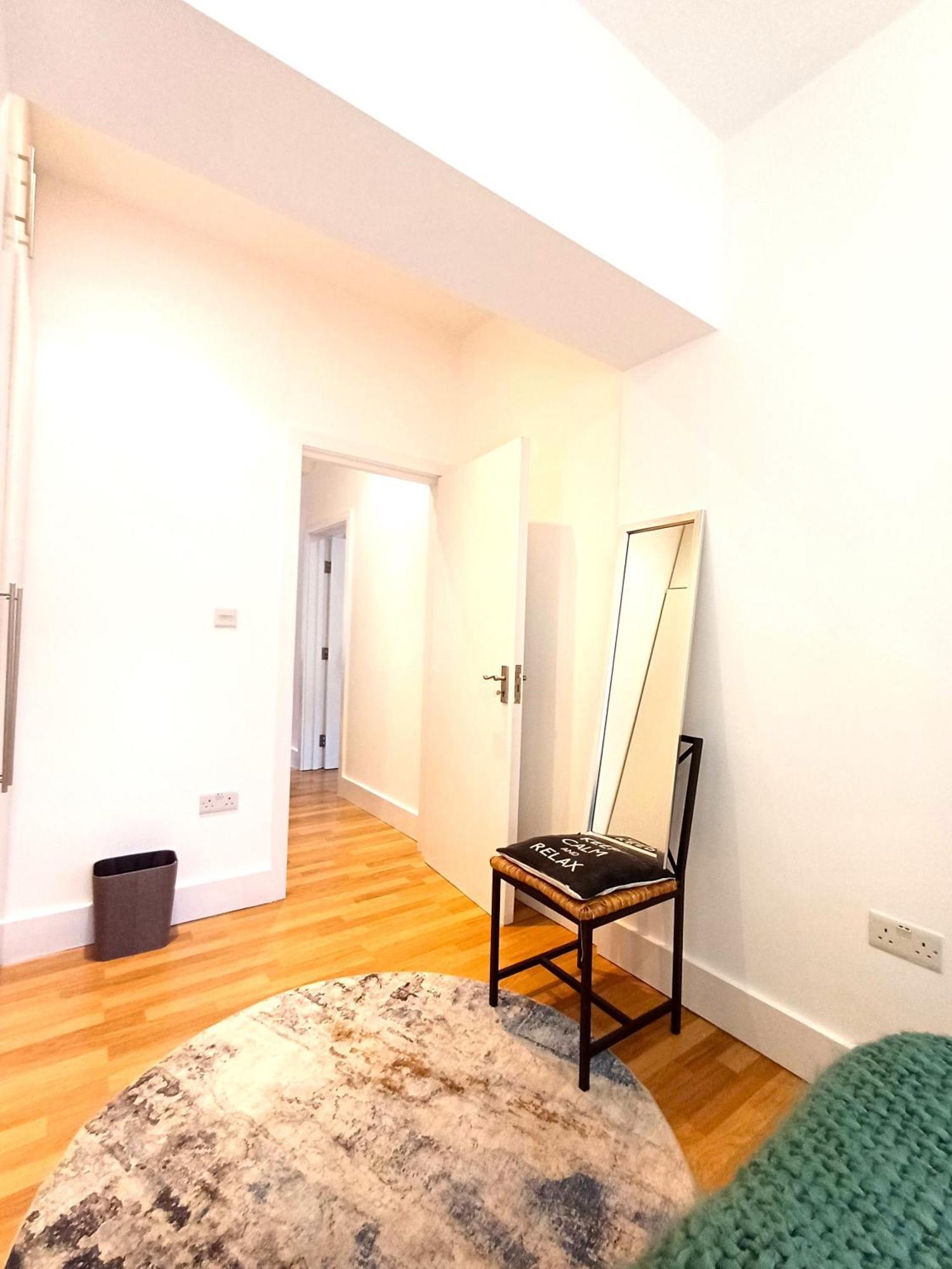Olympia Terrace Apartment *