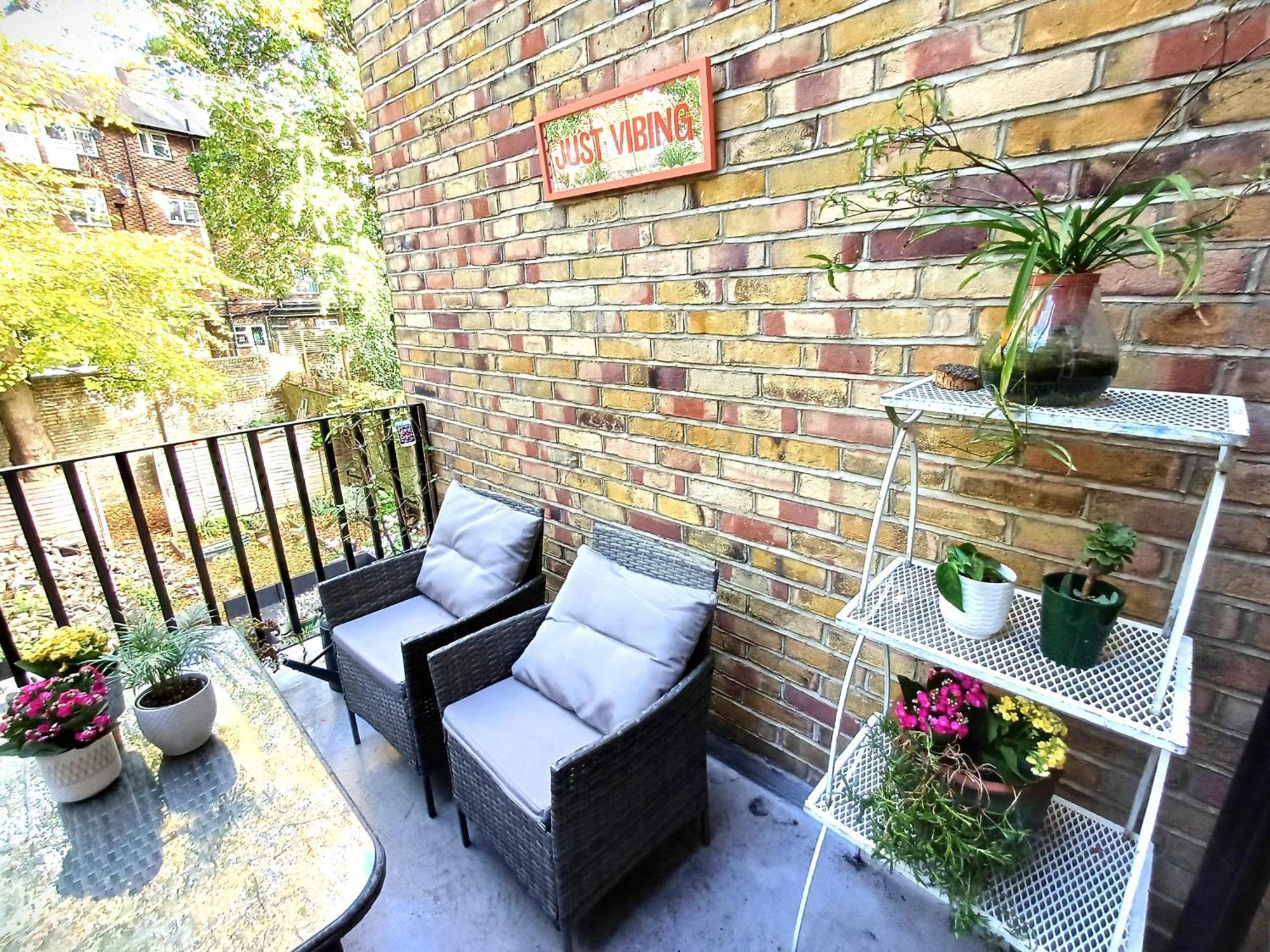 Olympia Terrace Apartment *