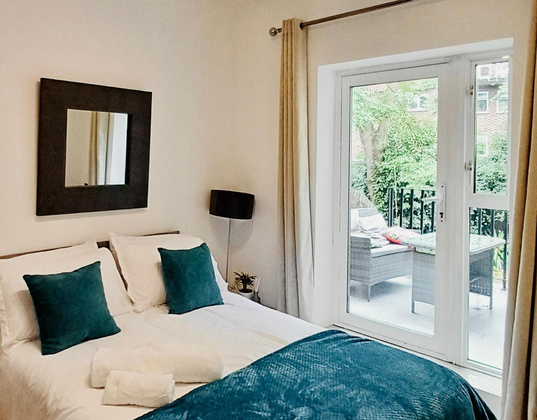 Olympia Terrace Apartment *