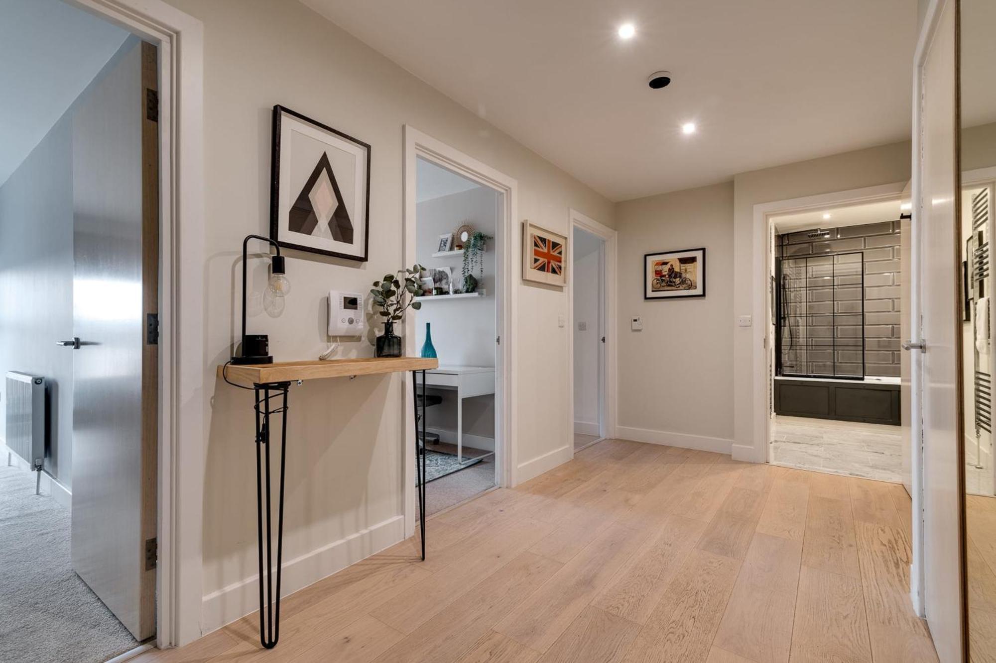 Spacious Modern Camberwell Appartement