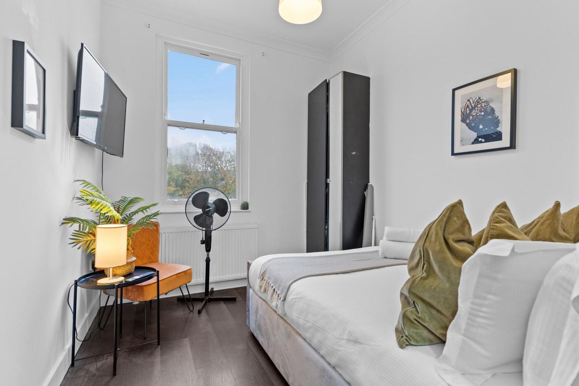 Livestay Affordable One Bedroom & Studio In India Docks E14 Lägenhet London