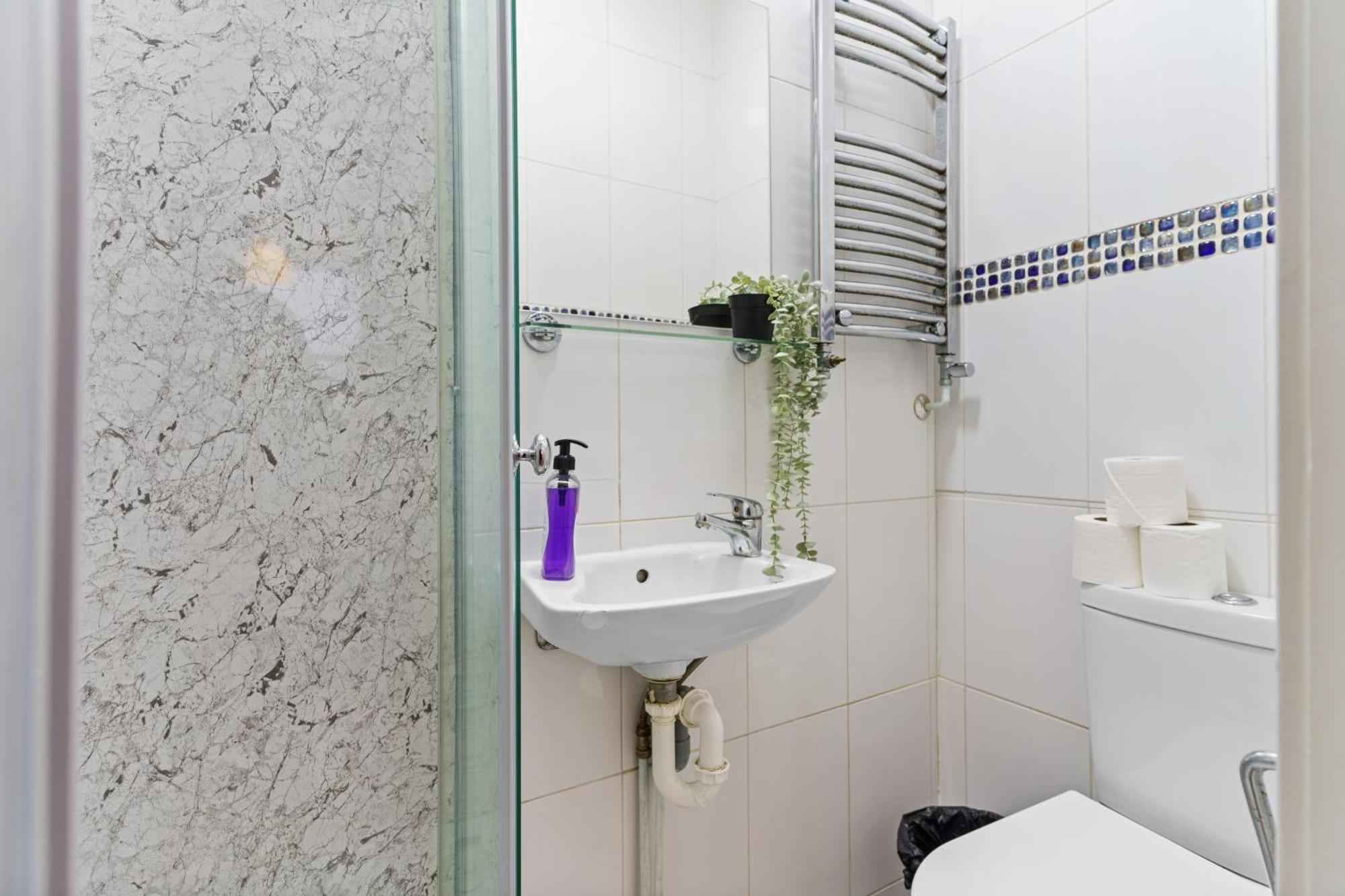 Livestay Affordable One Bedroom & Studio In India Docks E14 Lägenhet
