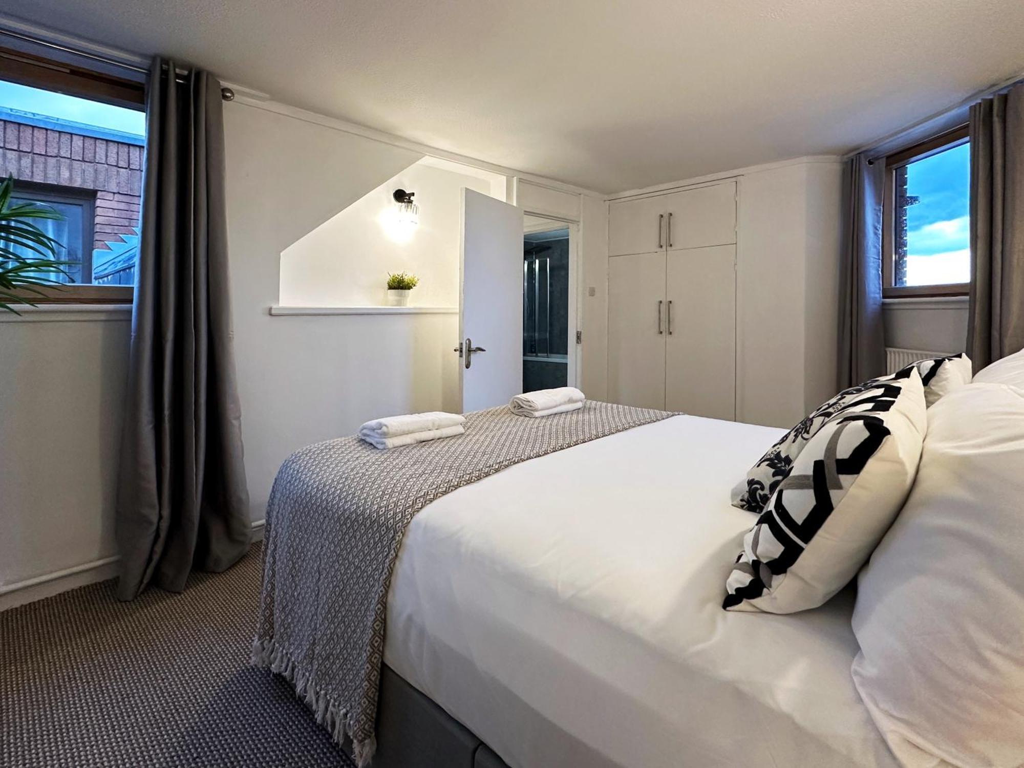 Apartment Aria's Place In Chelsea - 2 King Size Bed, 1 Double Bed