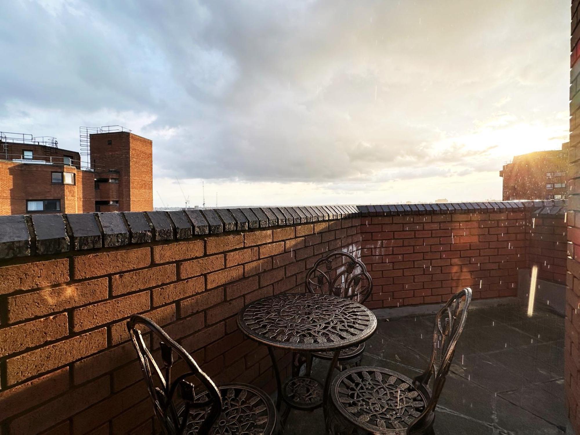 Aria's Place In Chelsea - 2 King Size Bed, 1 Double Bed Apartment *