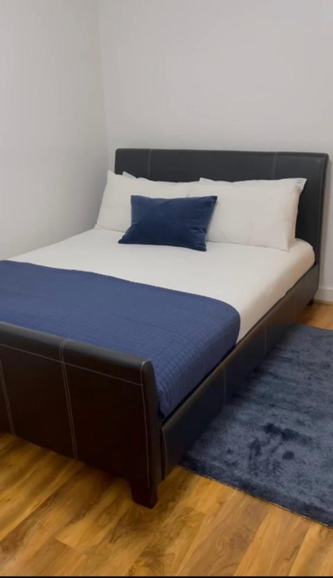 Lovely 2 Bedroom River View Londres