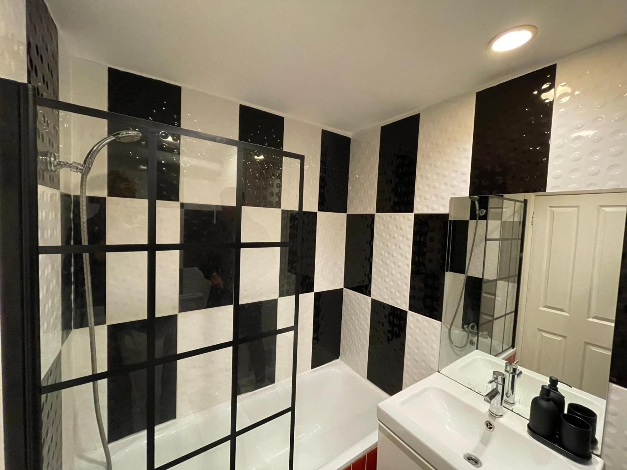Apartment Modern And Luxurious 2 Bed