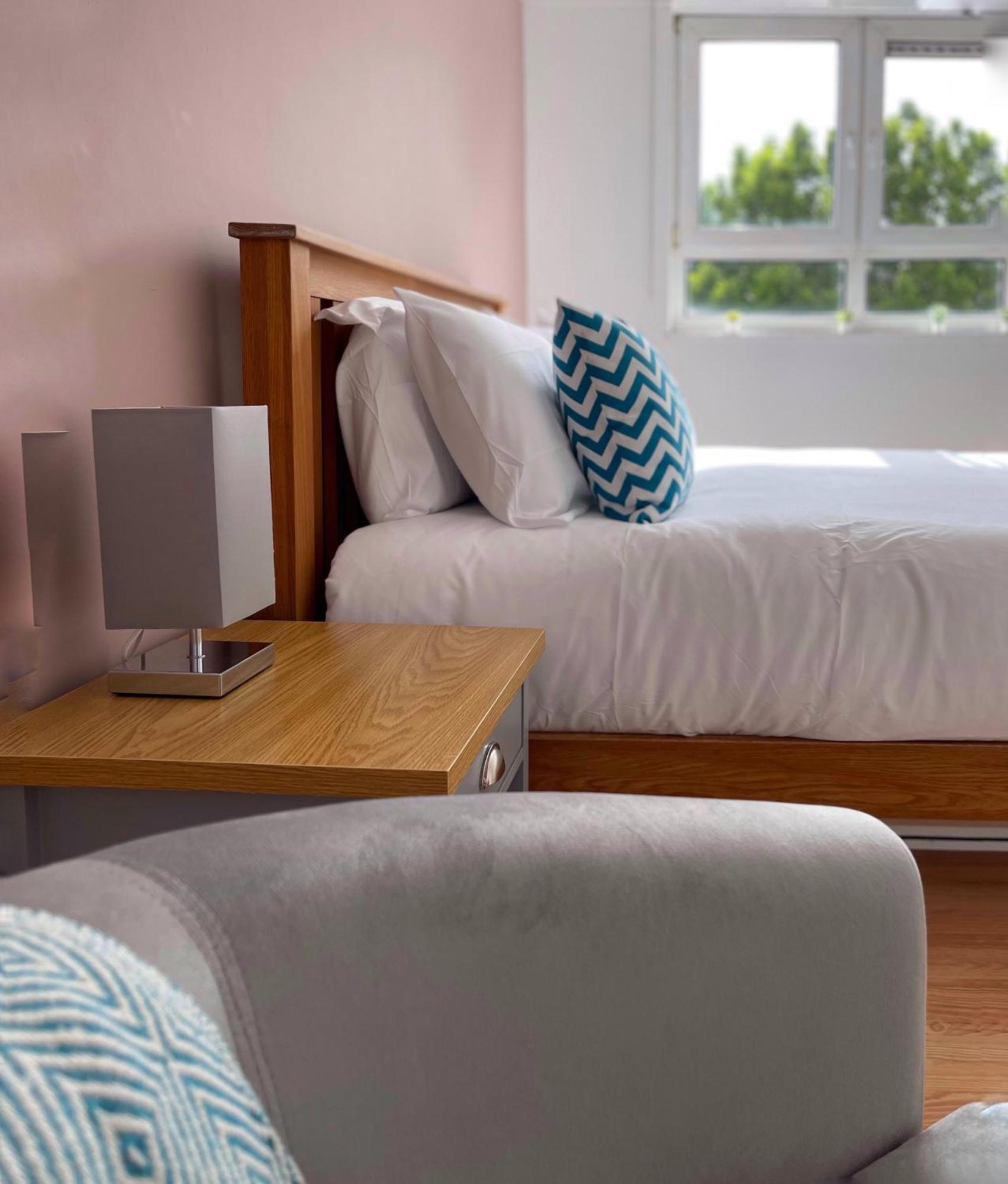 Ethan's Place In Mile End - 2 Double Beds, 1 Bunk Bed, Max 6, Spacious, Ideal For Families * Londra