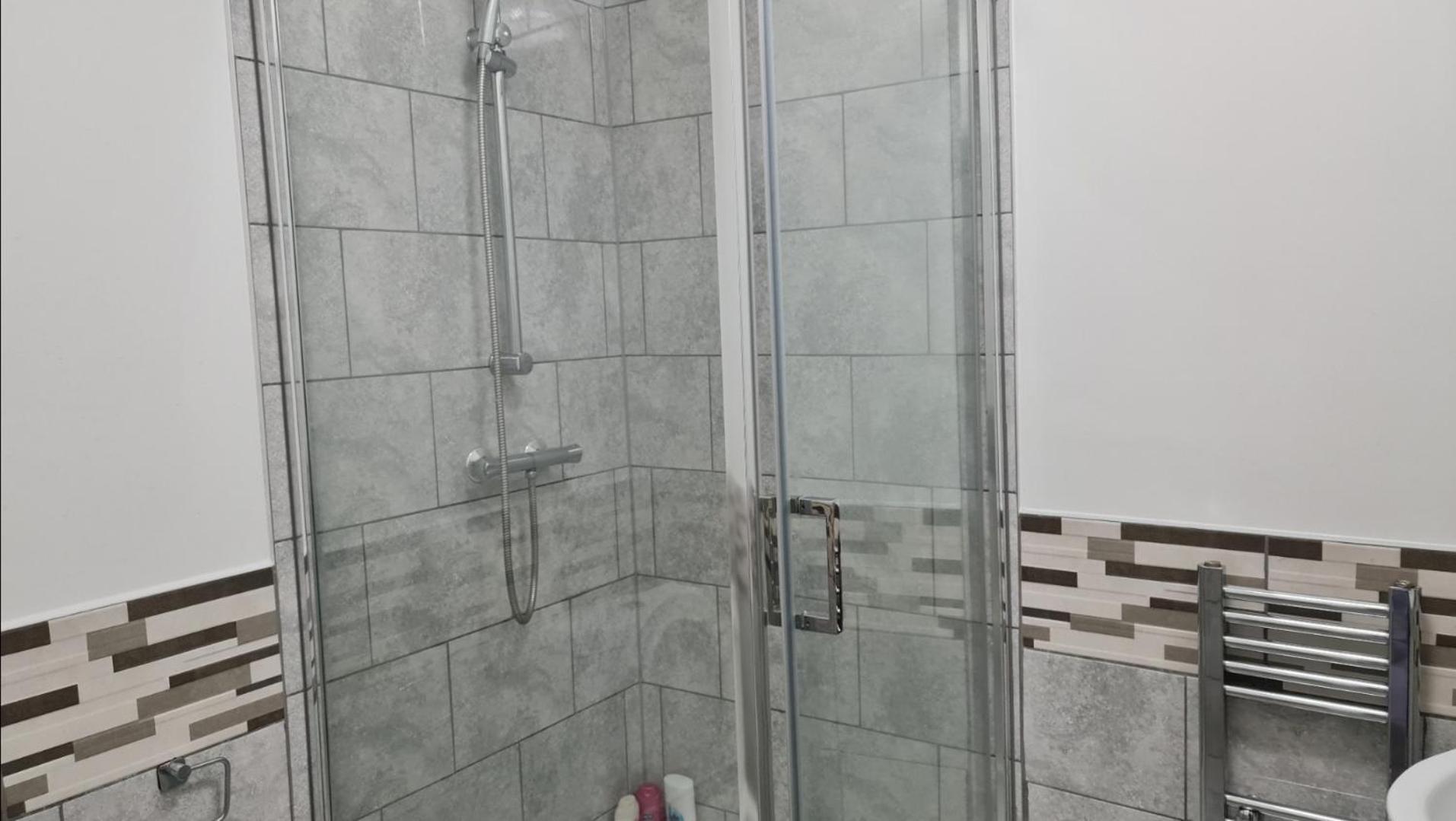 Lägenhet Cosy With Kitchenette And Private Bathroom - 15mins To London! *