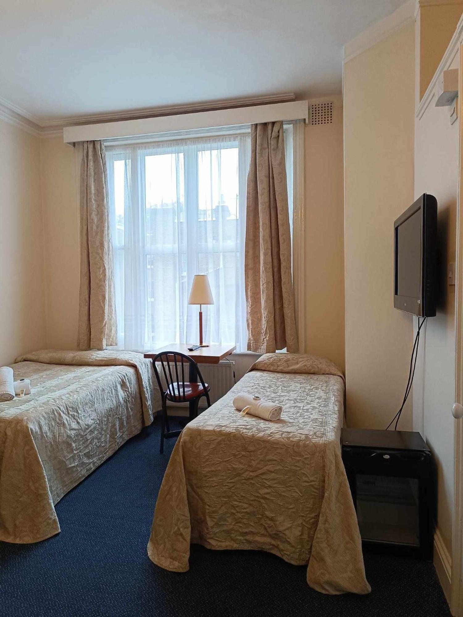 Hotel St Simeon London