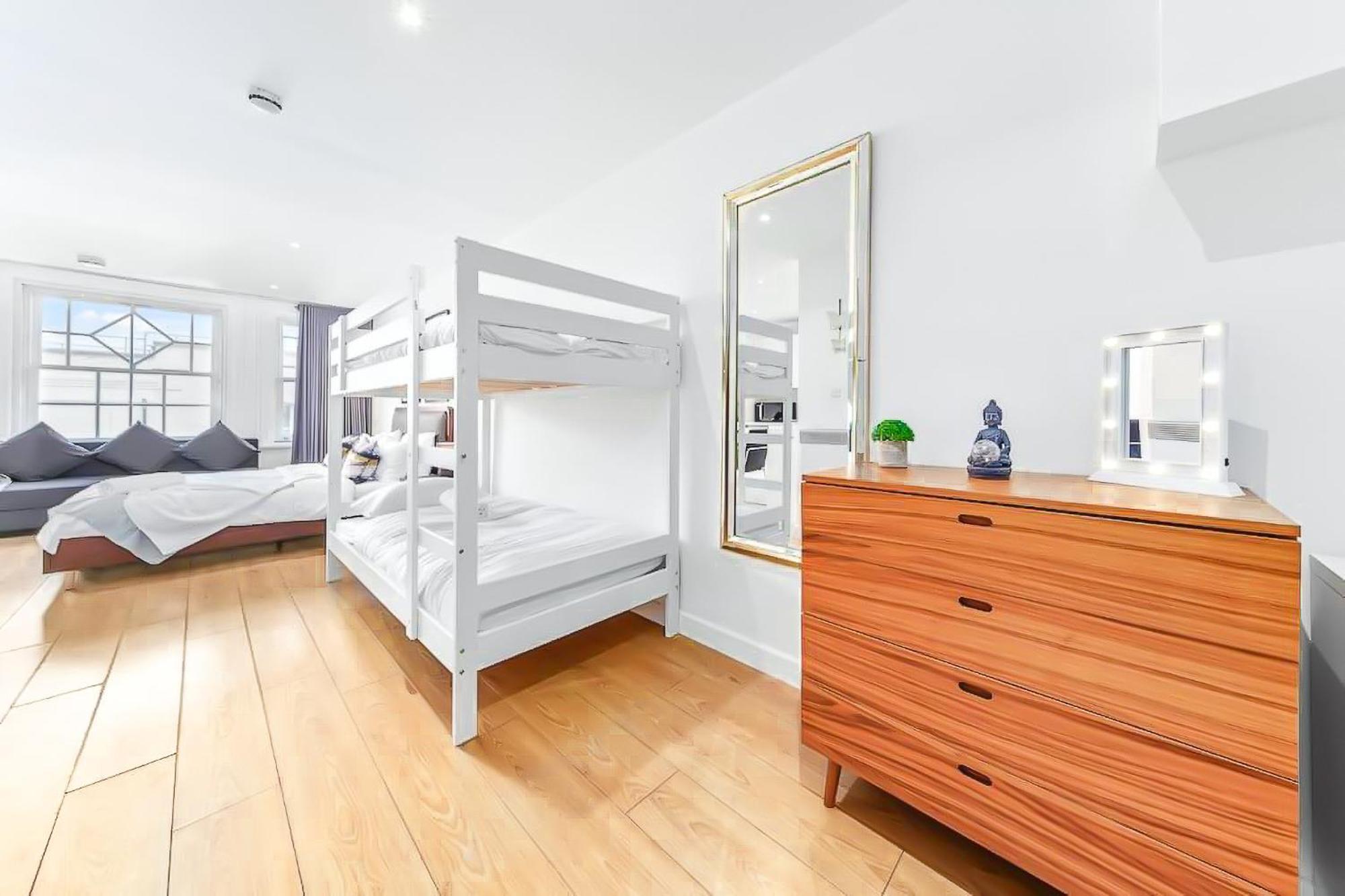 Piccadilly, Soho 1 Bedroom Sleep 6 Vr1 *